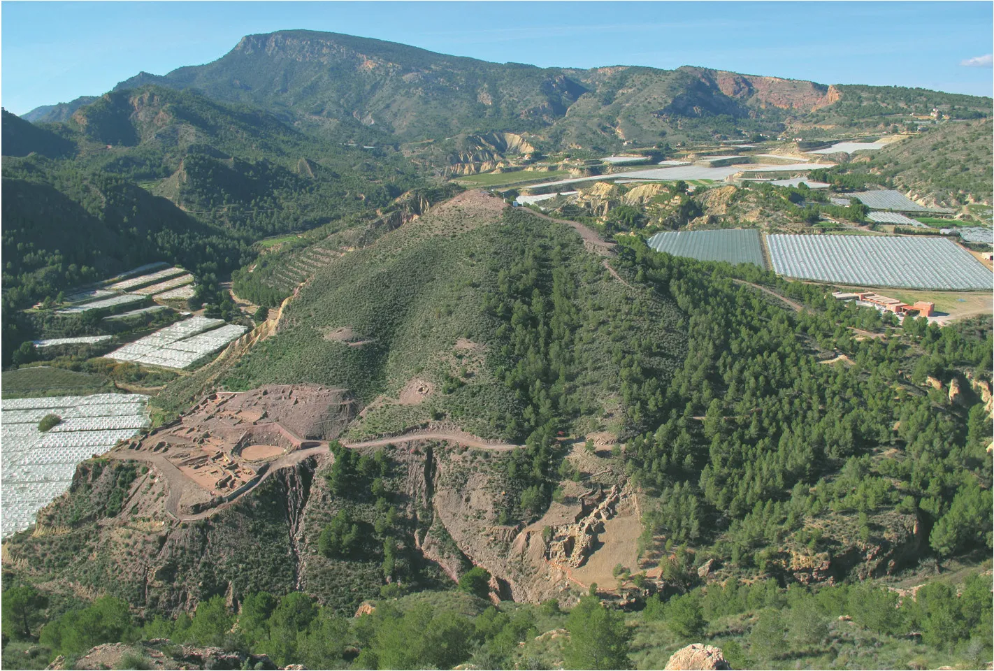 Photo showing: Vistas de La Bastida desde el Cabezo Gordo tomada a finales de 2013.