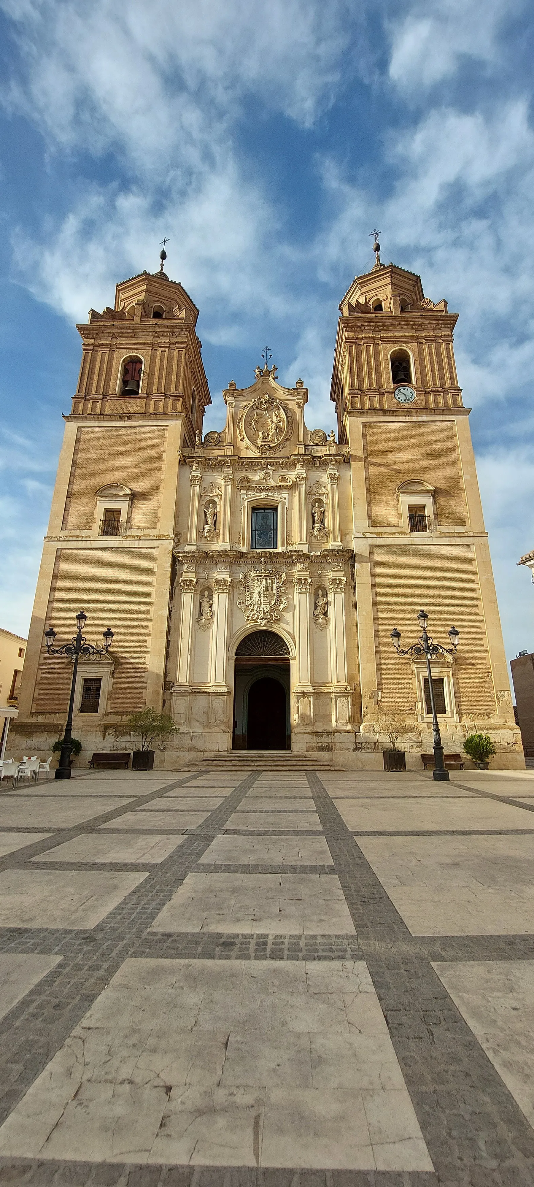 Photo showing: exteriores y fachada de la iglesia de la Encarnación en el municipio de Vélez Rubio en la provincia de Almería