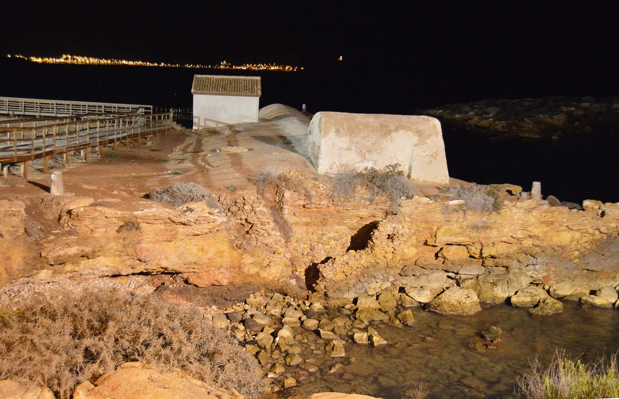 Photo showing: Baños Termales de la Isla Plana y el Yacimiento de los Tinteros