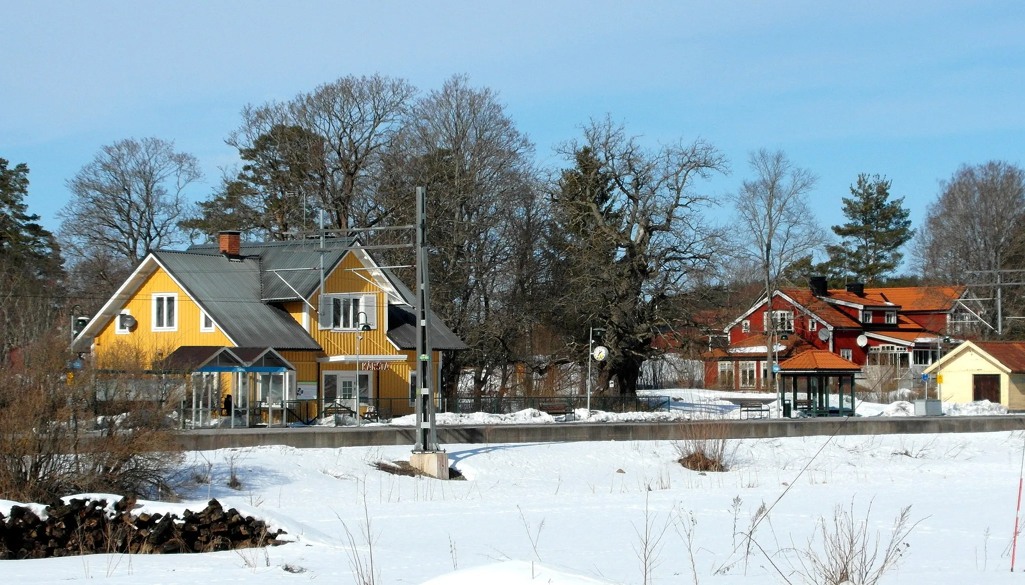 Photo showing: Roslagsbanans stationsområde i Kårsta, Vallentuna