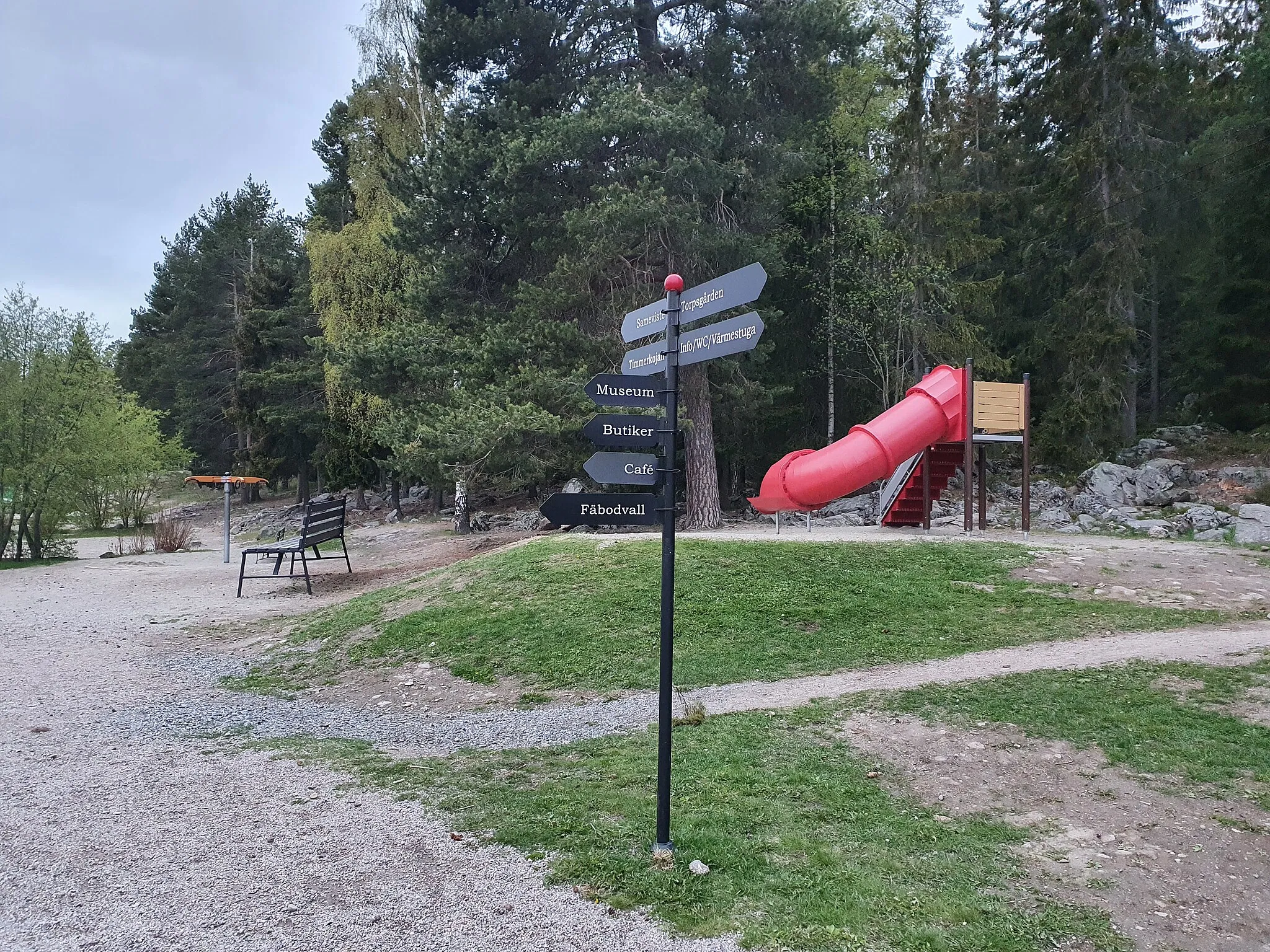 Photo showing: The playground of Norra stadsberget in Medelpad, Sweden