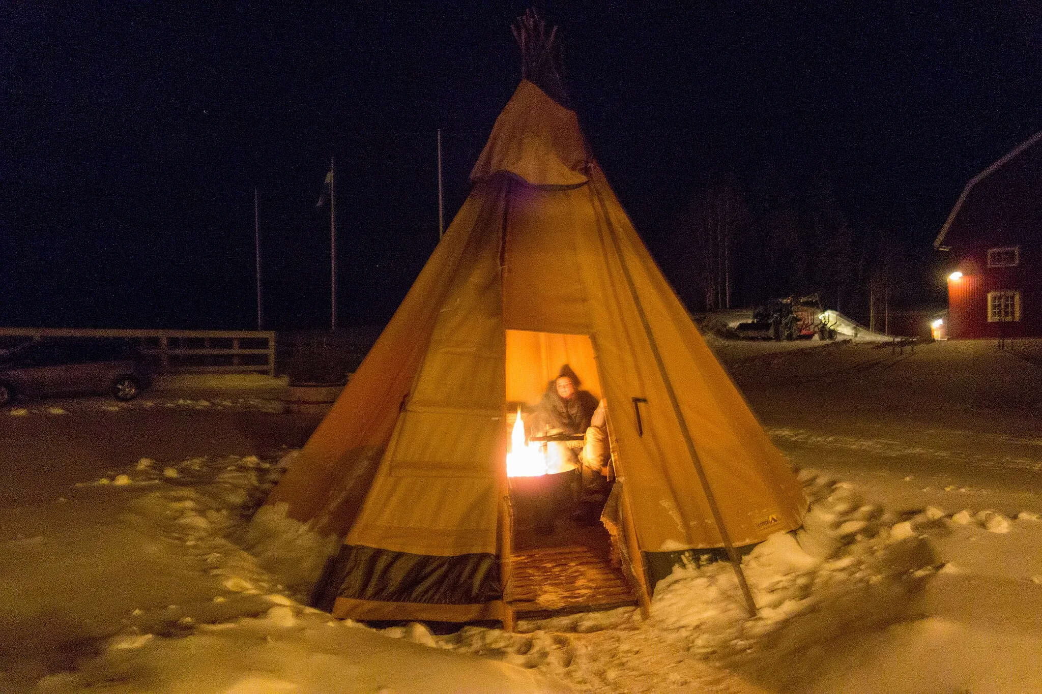 Photo showing: Cigar teepee