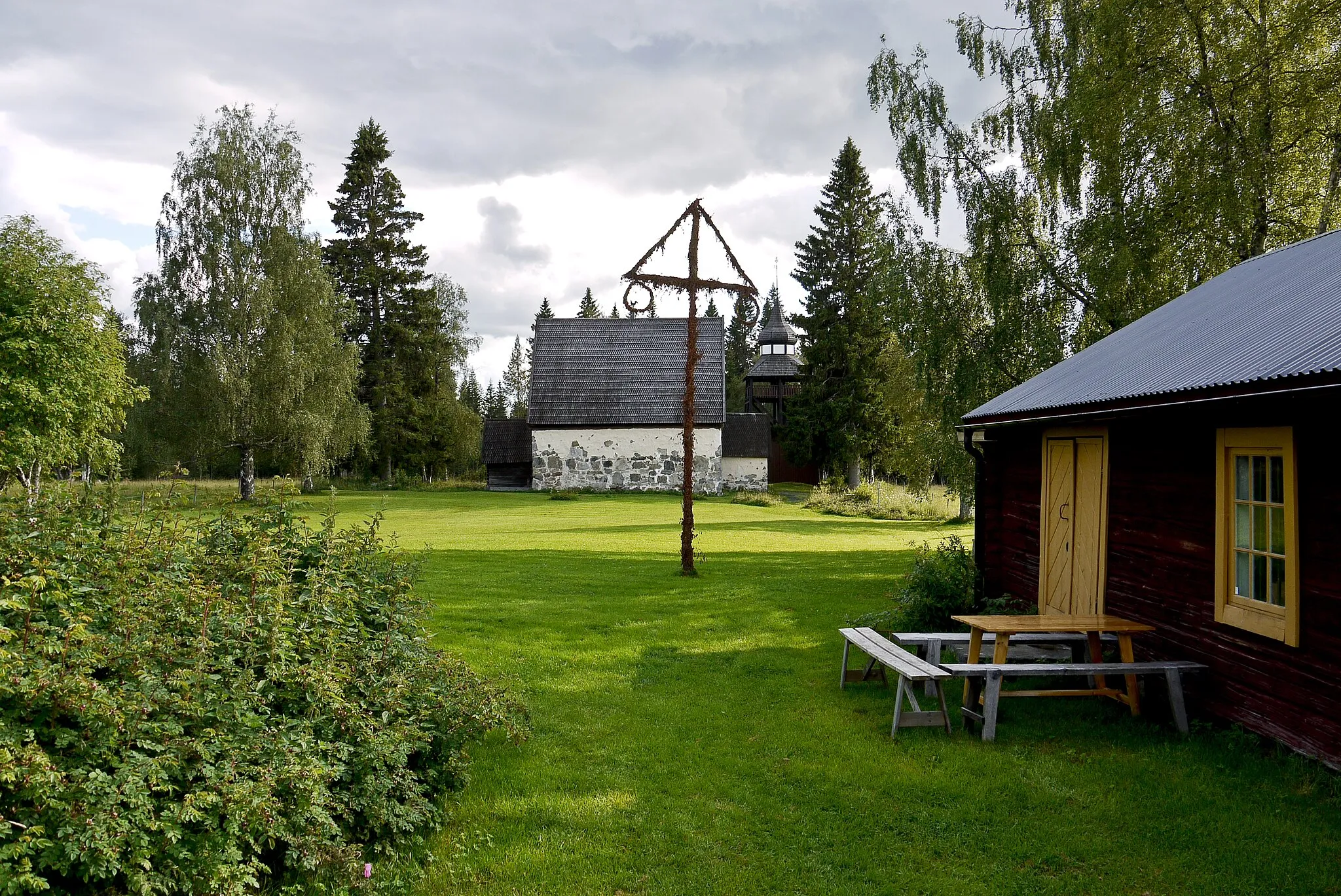 Photo showing: Kyrkås gamla kyrka/Kyrkås old church. Diocese of Härnösand, Östersund, Sweden. View at distance.