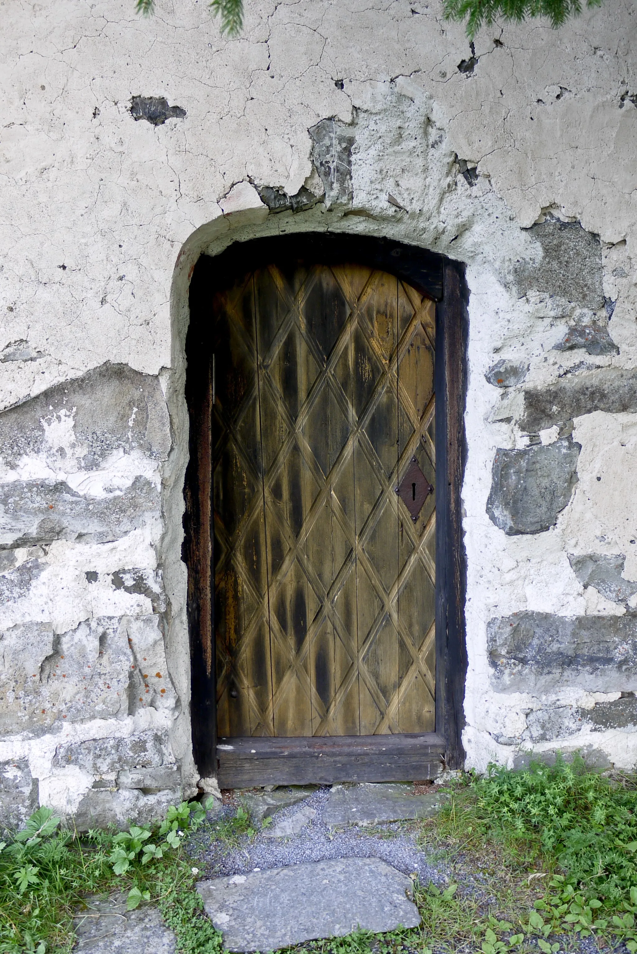 Photo showing: Kyrkås gamla kyrka/Kyrkås old church. Diocese of Härnösand, Östersund, Sweden. Entrance door.