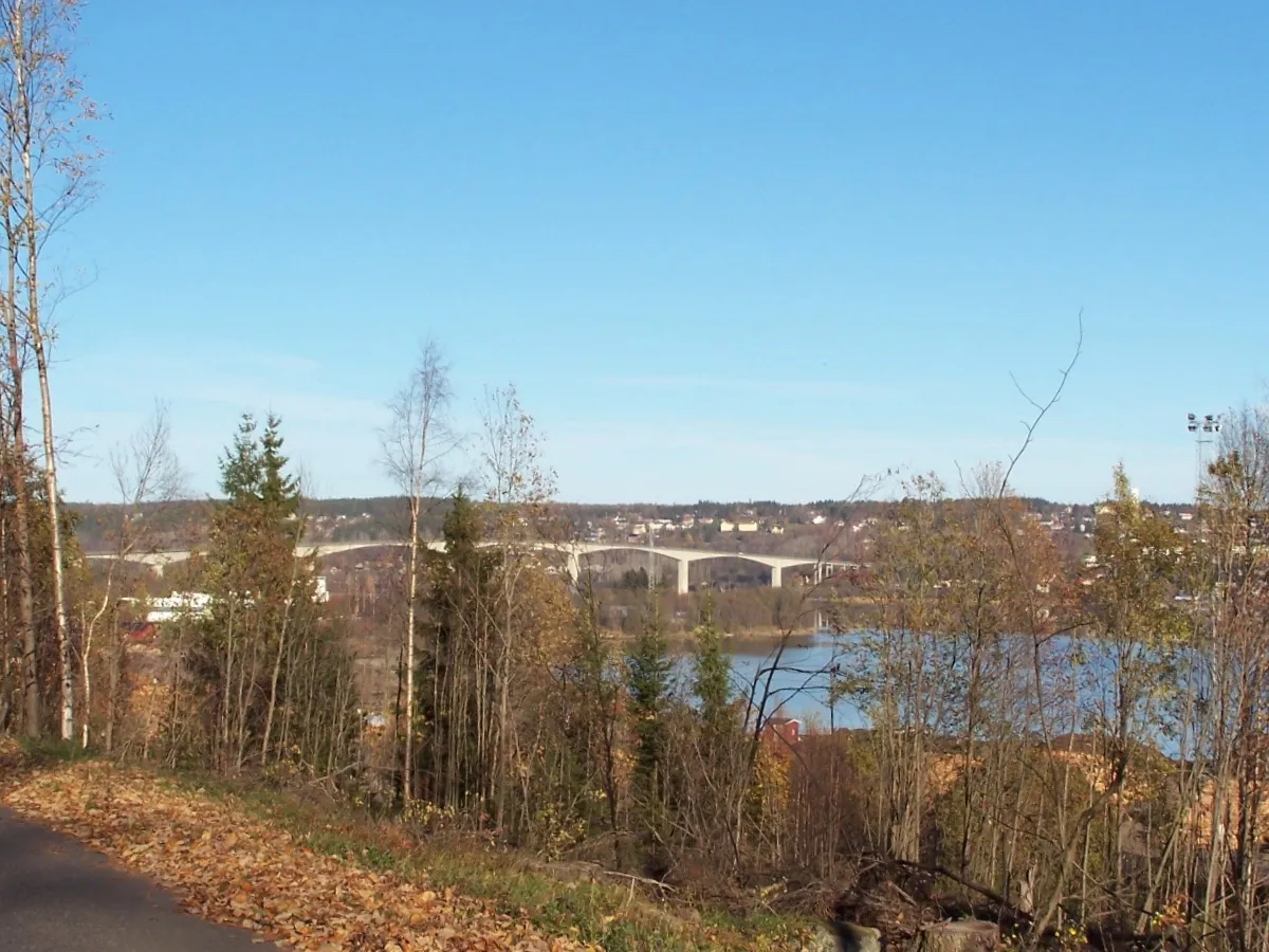 Photo showing: Alnöbron sett från Tunadal