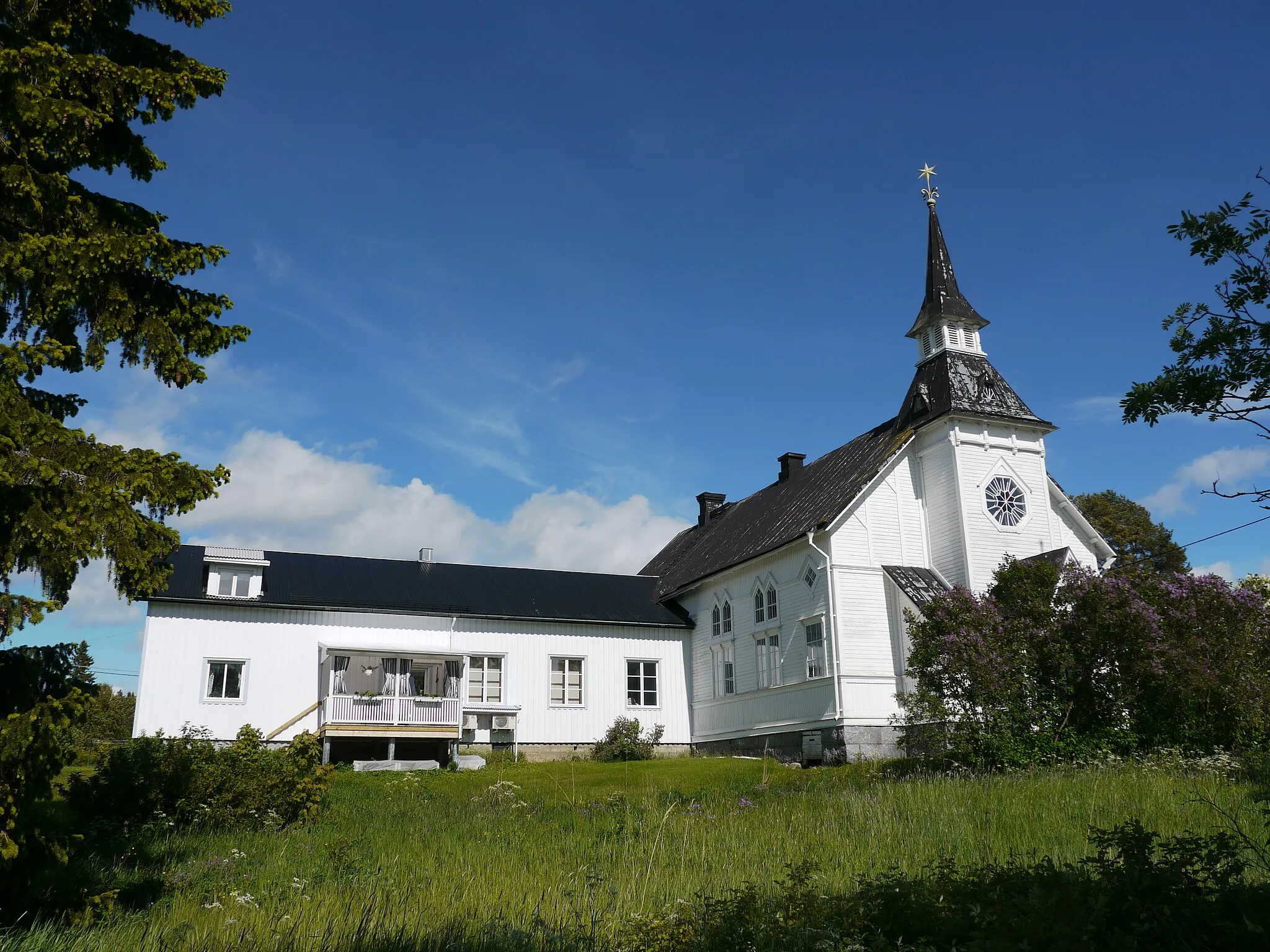 Photo showing: The Ebeneser church in Söråker, Sweden, seen from the left.