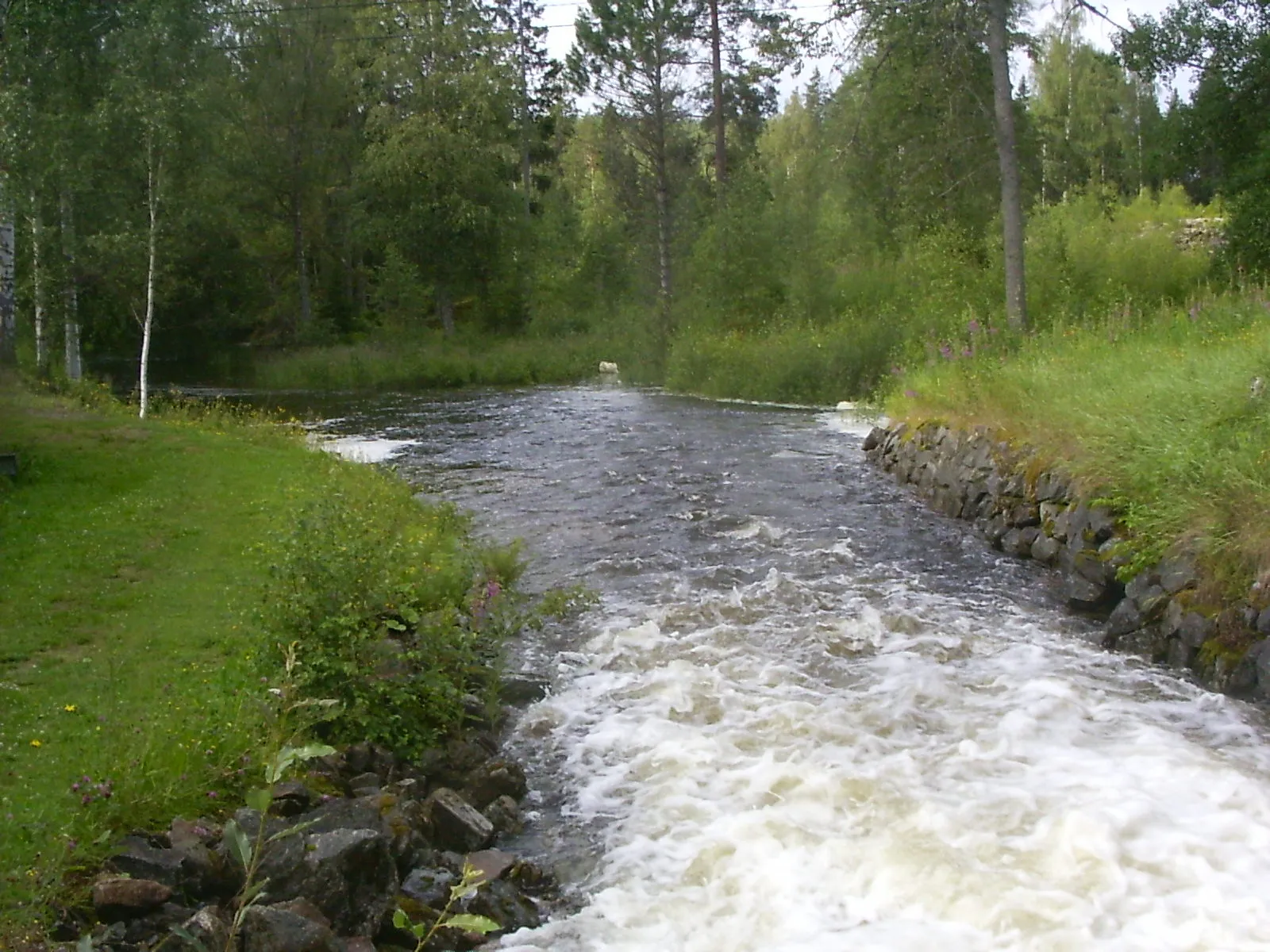 Photo showing: Ågs bruk, downstream of the waterfall