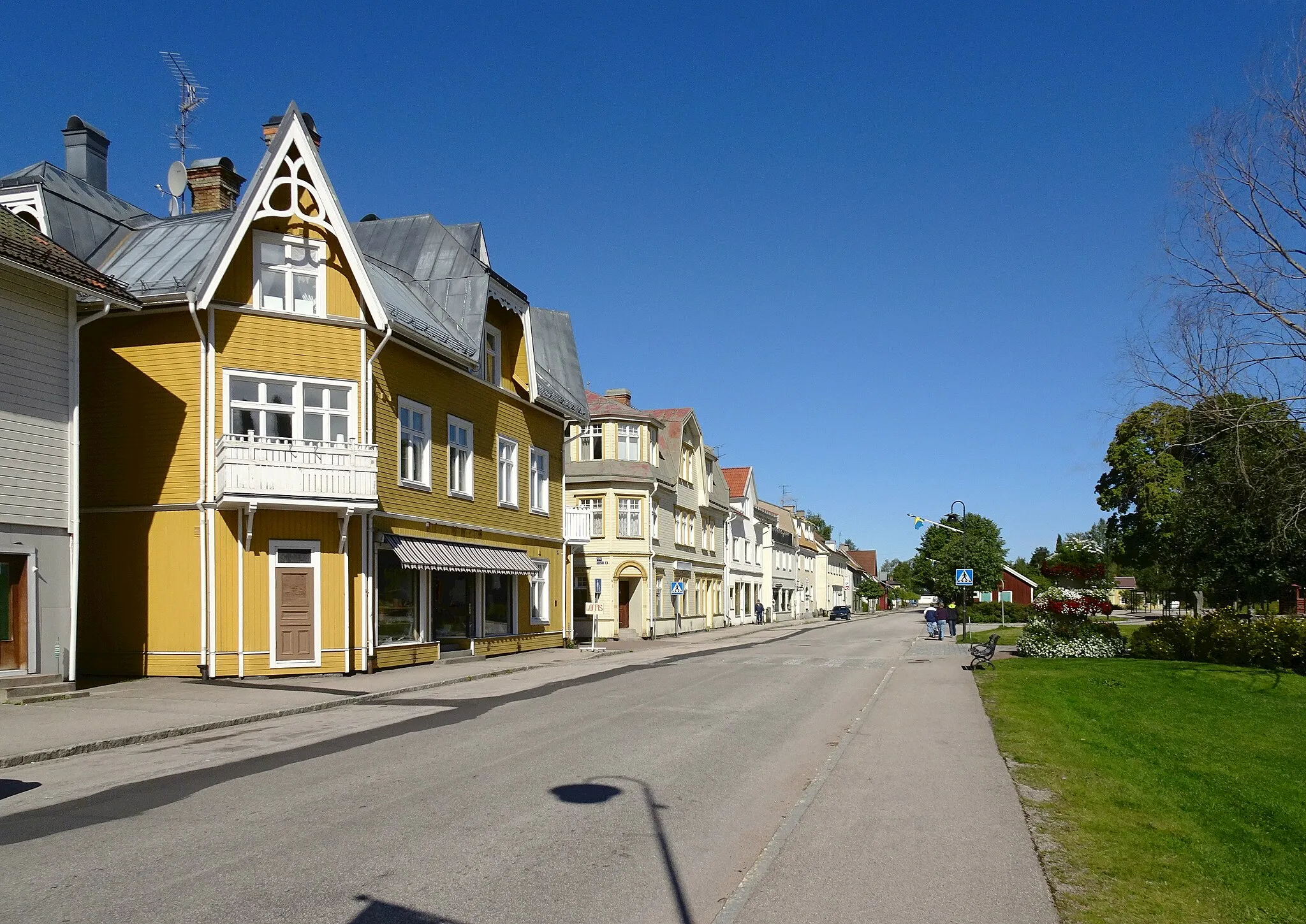 Photo showing: Järnvägsgatan ("Railroad Street") in Vansbro, Dalarna County, Sweden