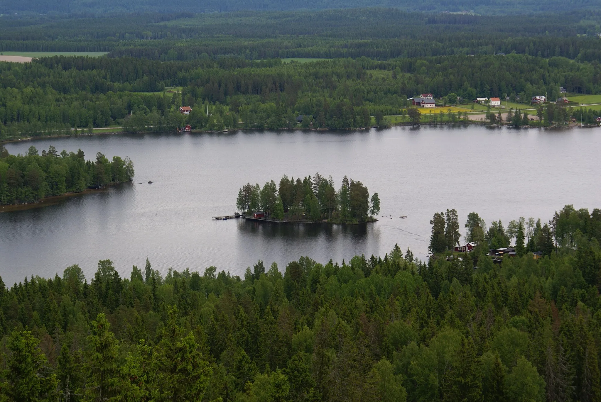 Photo showing: view of the island