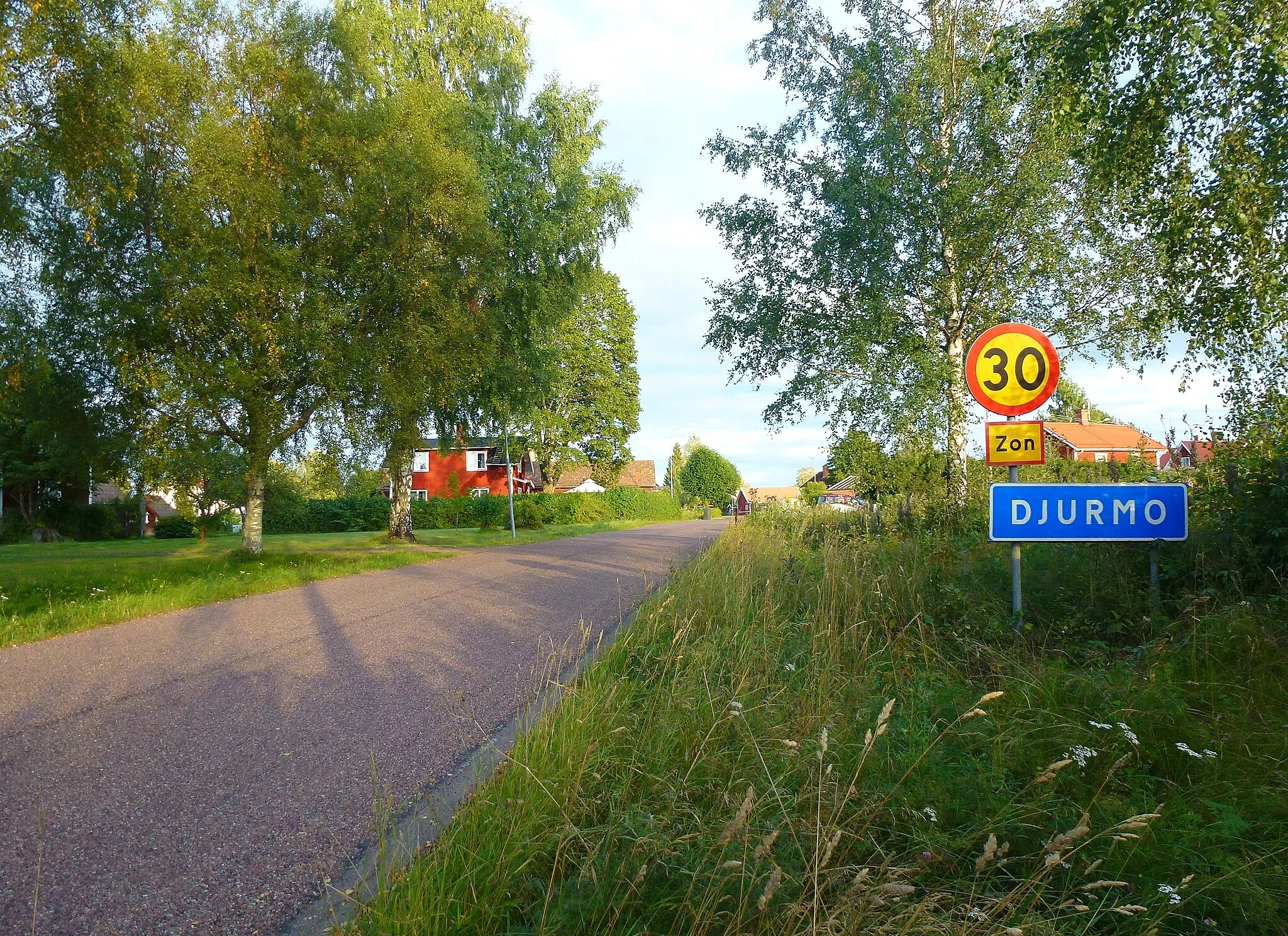 Photo showing: Djurmo, ortsinfart