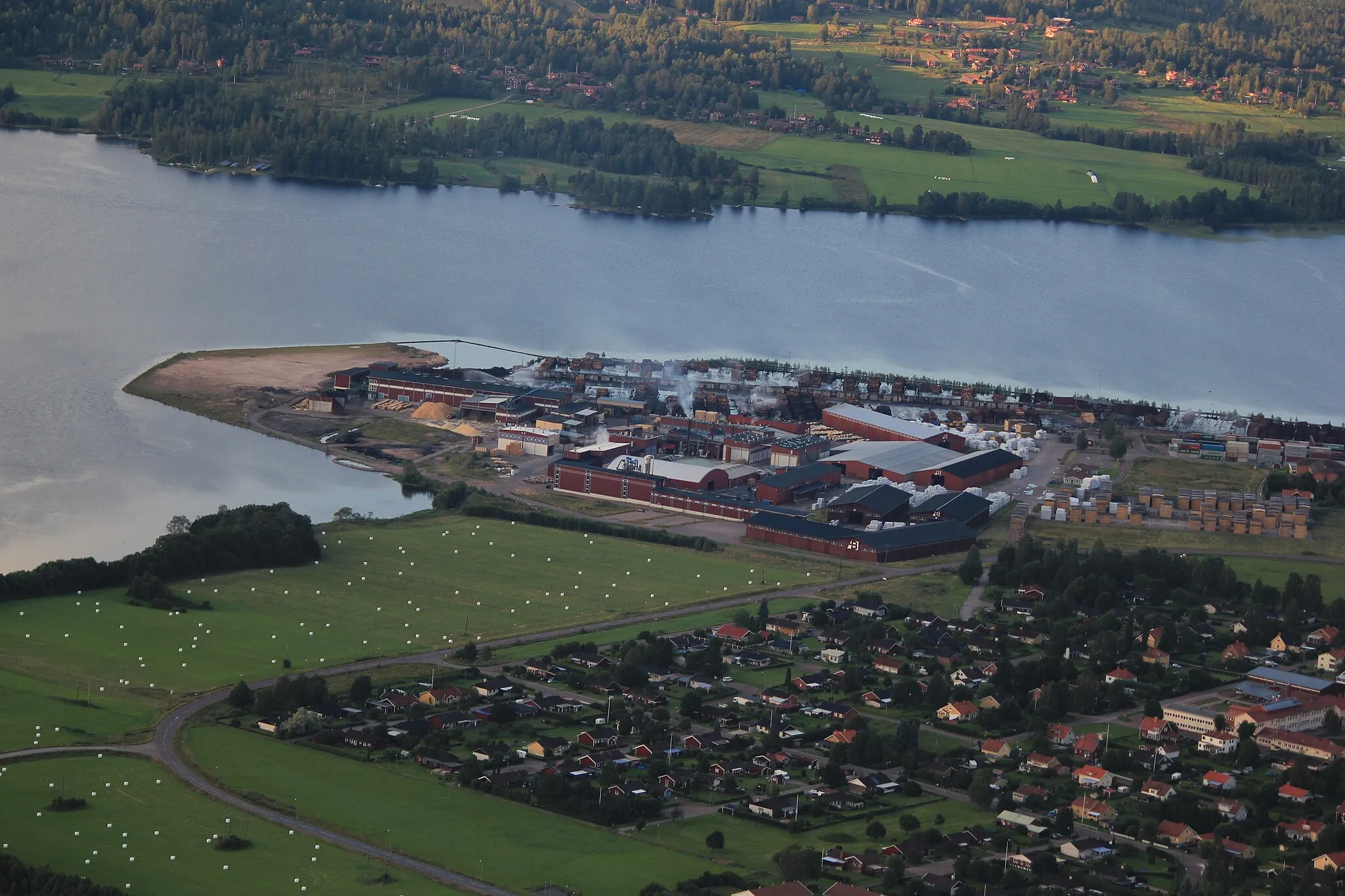 Photo showing: Flygfoto över Insjön, Leksands kommun, Dalarnas län, Sverige