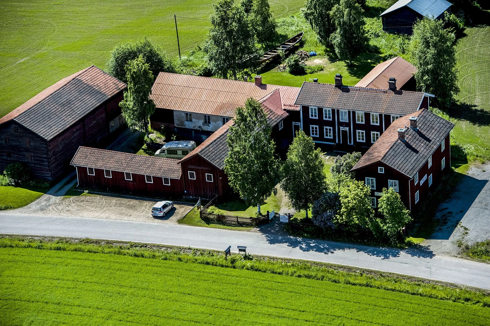 Photo showing: Gästgivars from the air