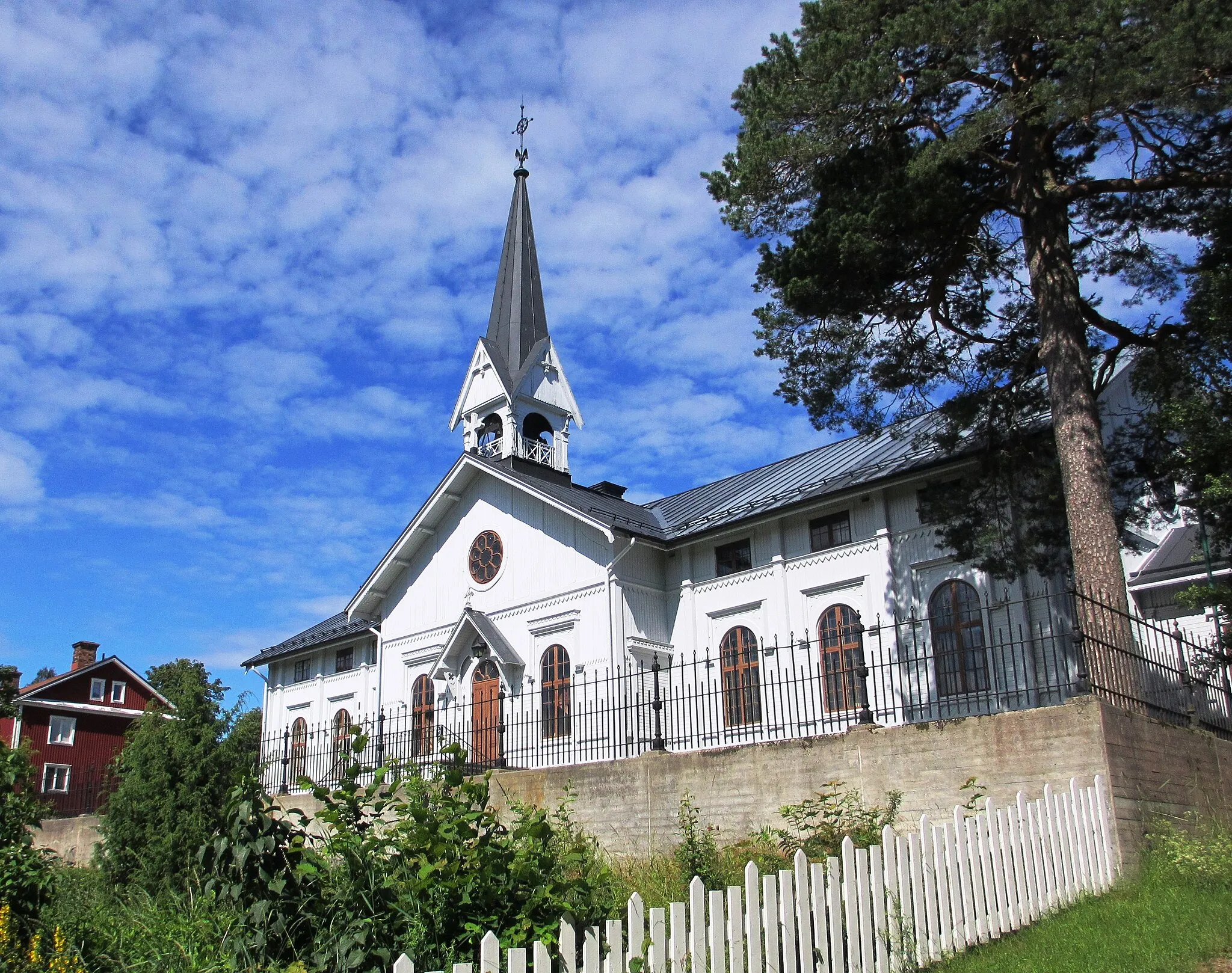 Photo showing: Ljusne kyrka