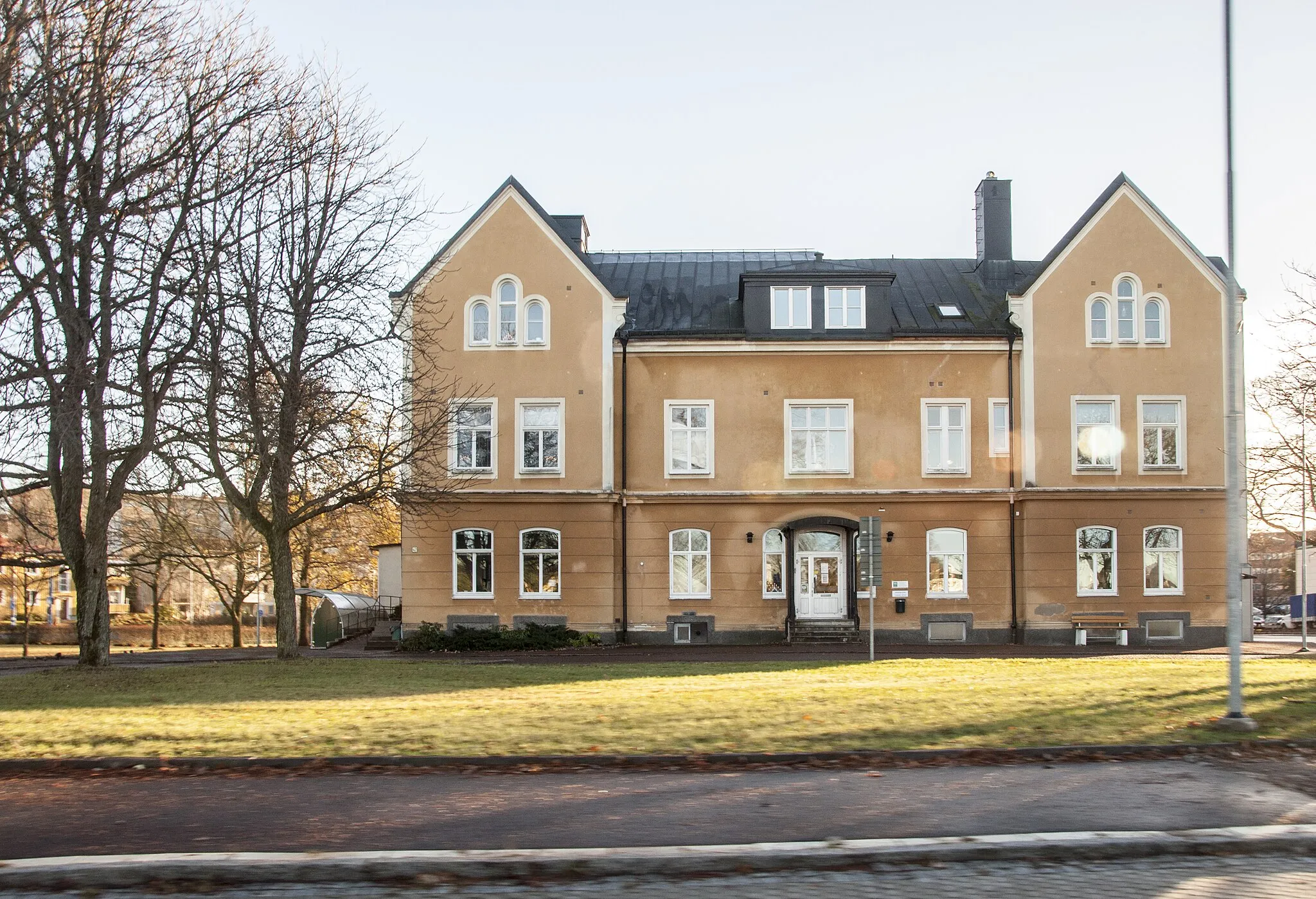 Photo showing: Idiotskolan, Karlstad. Byggnadsår 1895. Arkitekt C F Andersson.