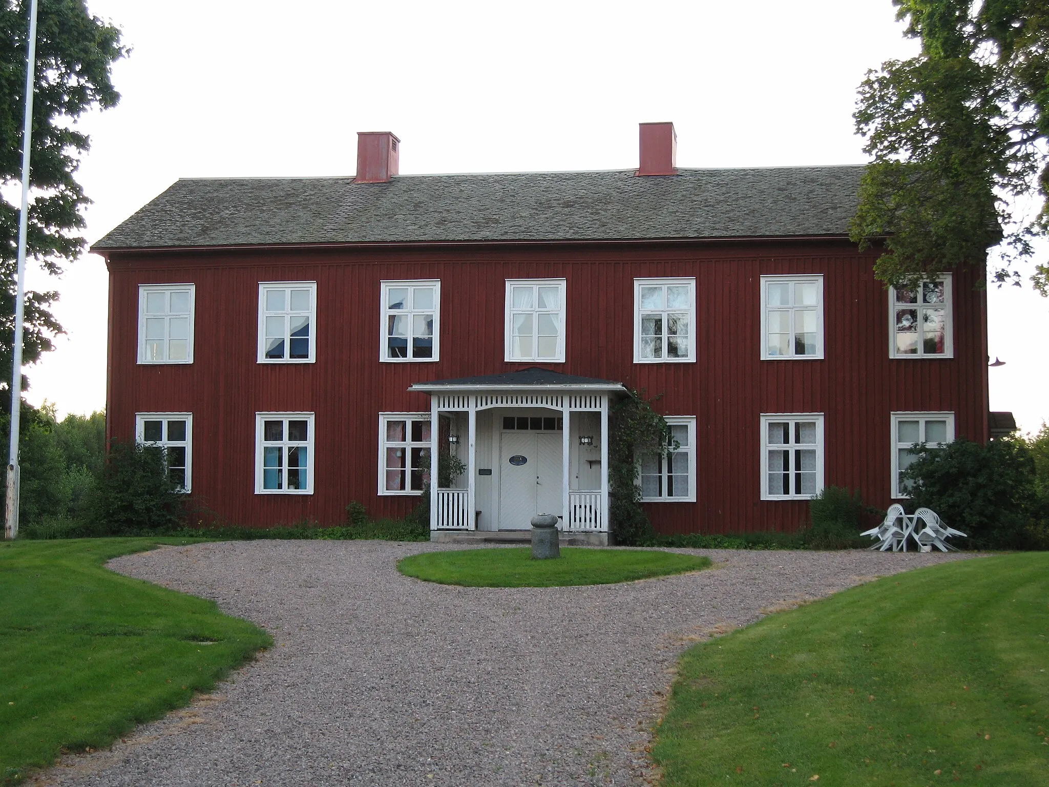 Photo showing: Edsleskogs prästgård i Åmåls kommun. I bebyggelseregistret ÅMÅL EDSLESKOGS PRÄSTGÅRD 1:35 - husnr 3. Byggnadsminne Edsleskog 47:1.