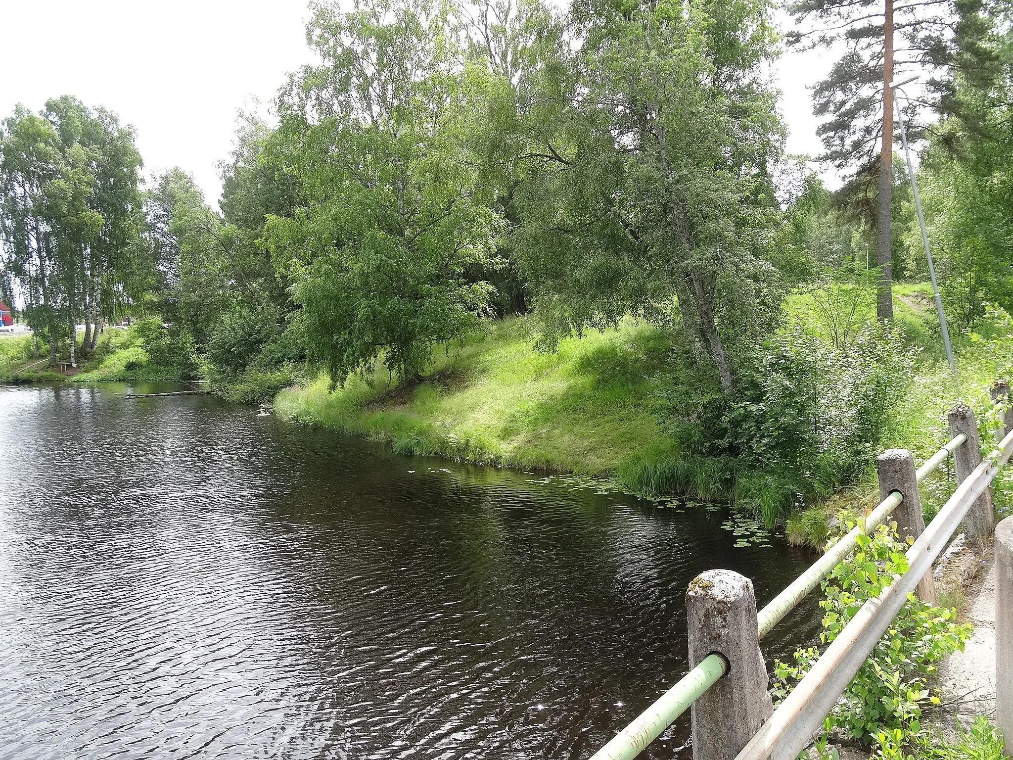 Photo showing: Defensive wall from Morast sconce, Charlottenberg Sweden.