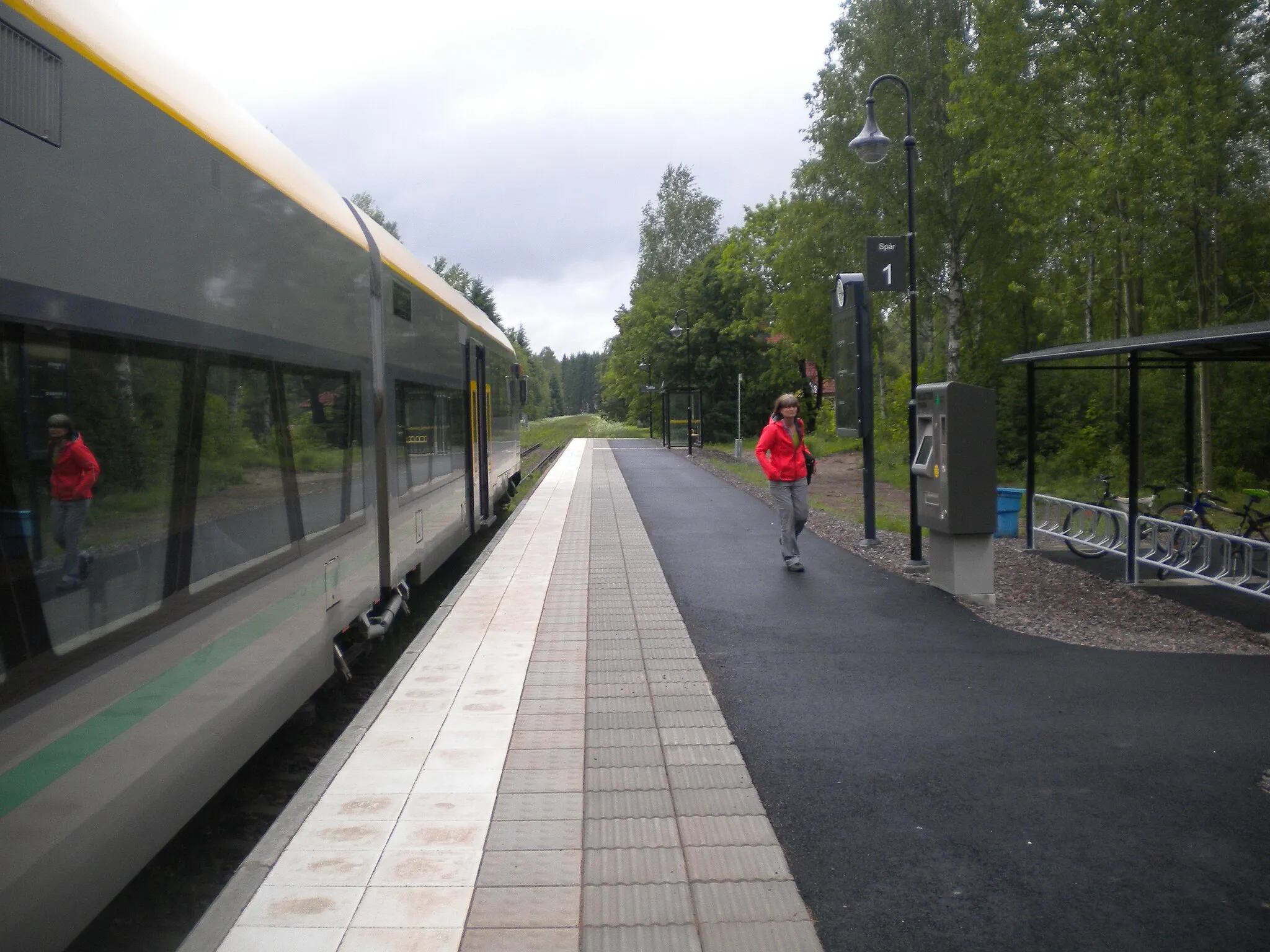 Photo showing: Värmlandstrafik Y31 1414 gör uppehåll i Tolita.