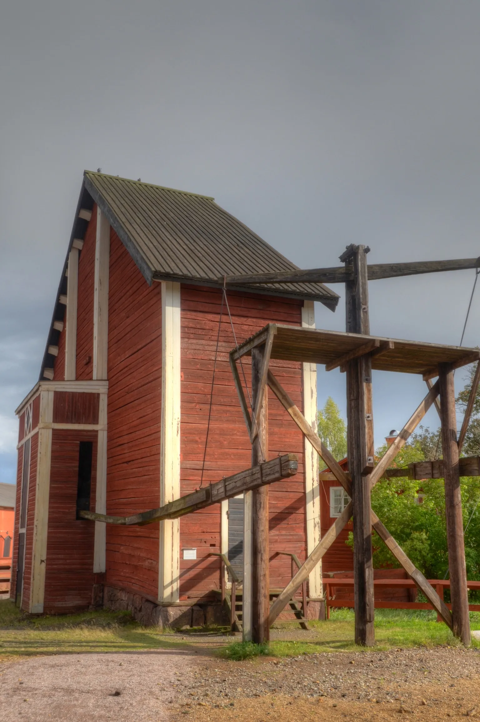 Photo showing: Old building of Falun Gruva containing a pump.