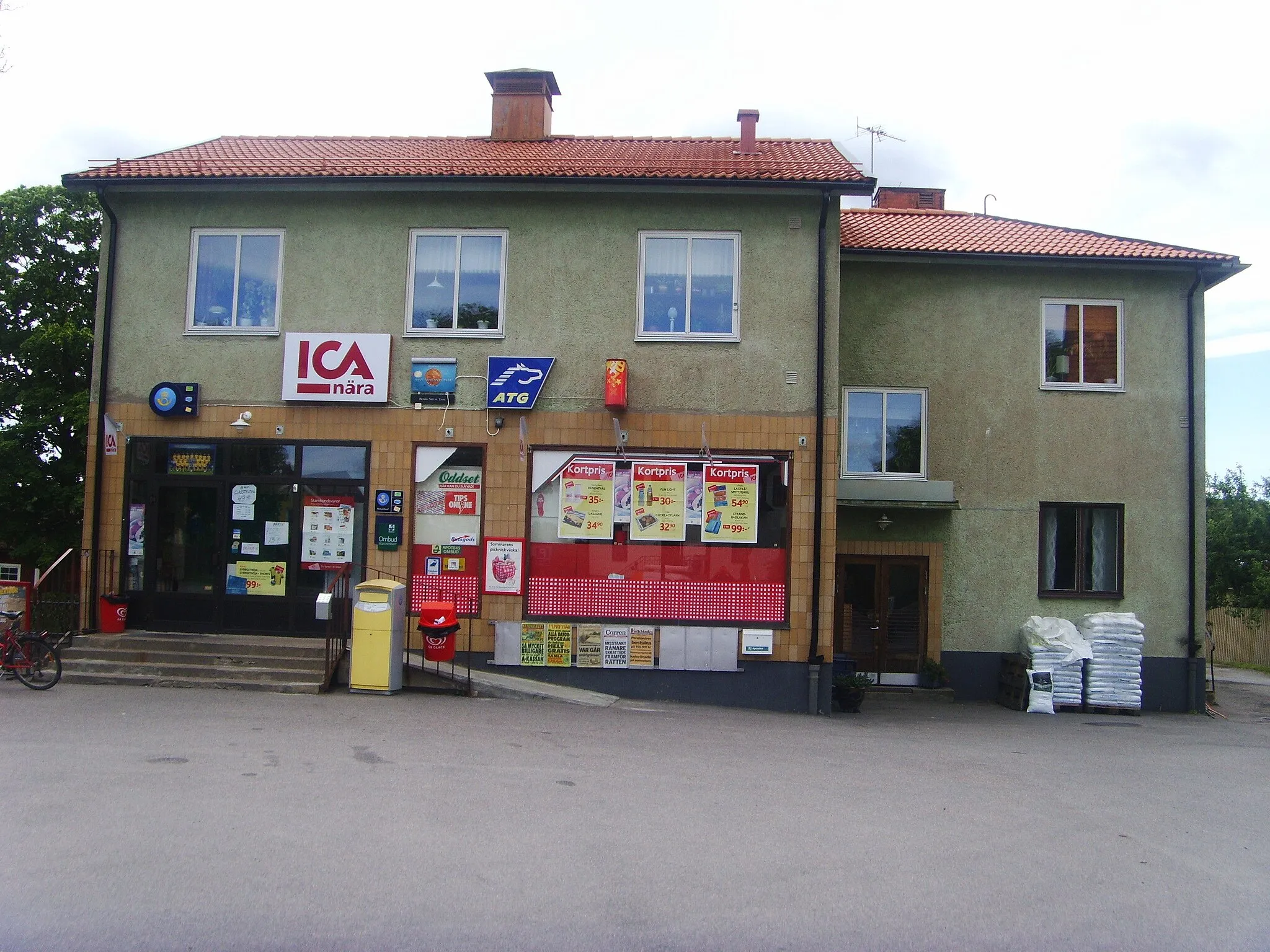 Photo showing: Tjällmo