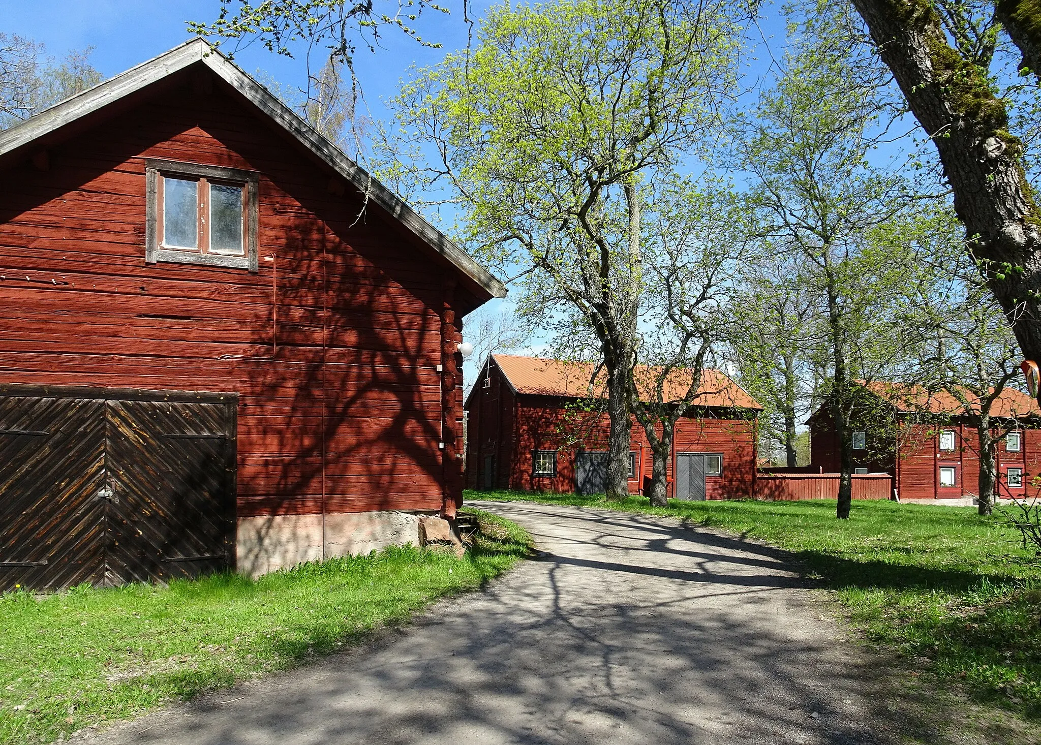Photo showing: Näsbyholms säteri, ekonomibyggnader