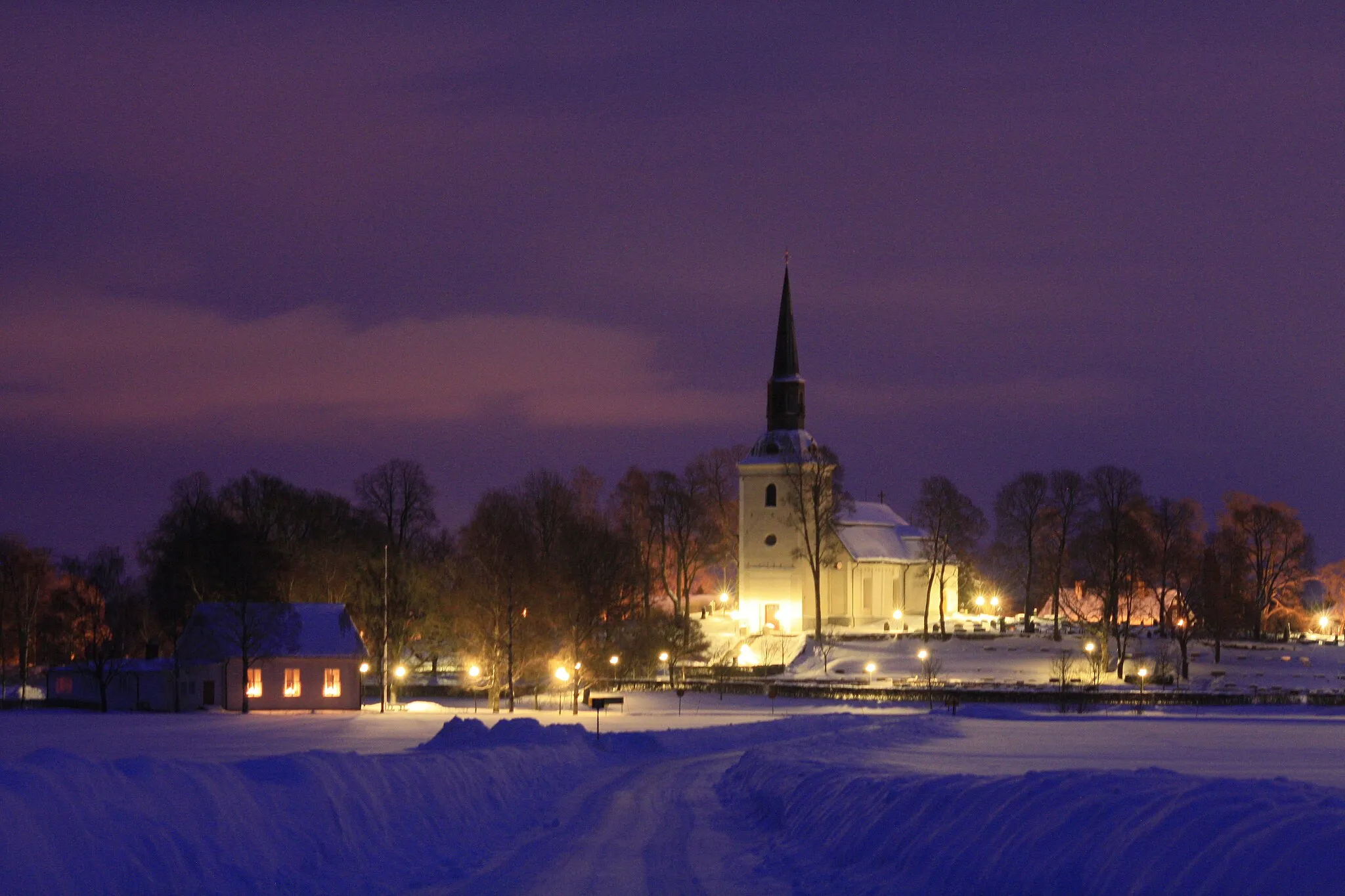 Photo showing: Närkes kils Church in wintertime