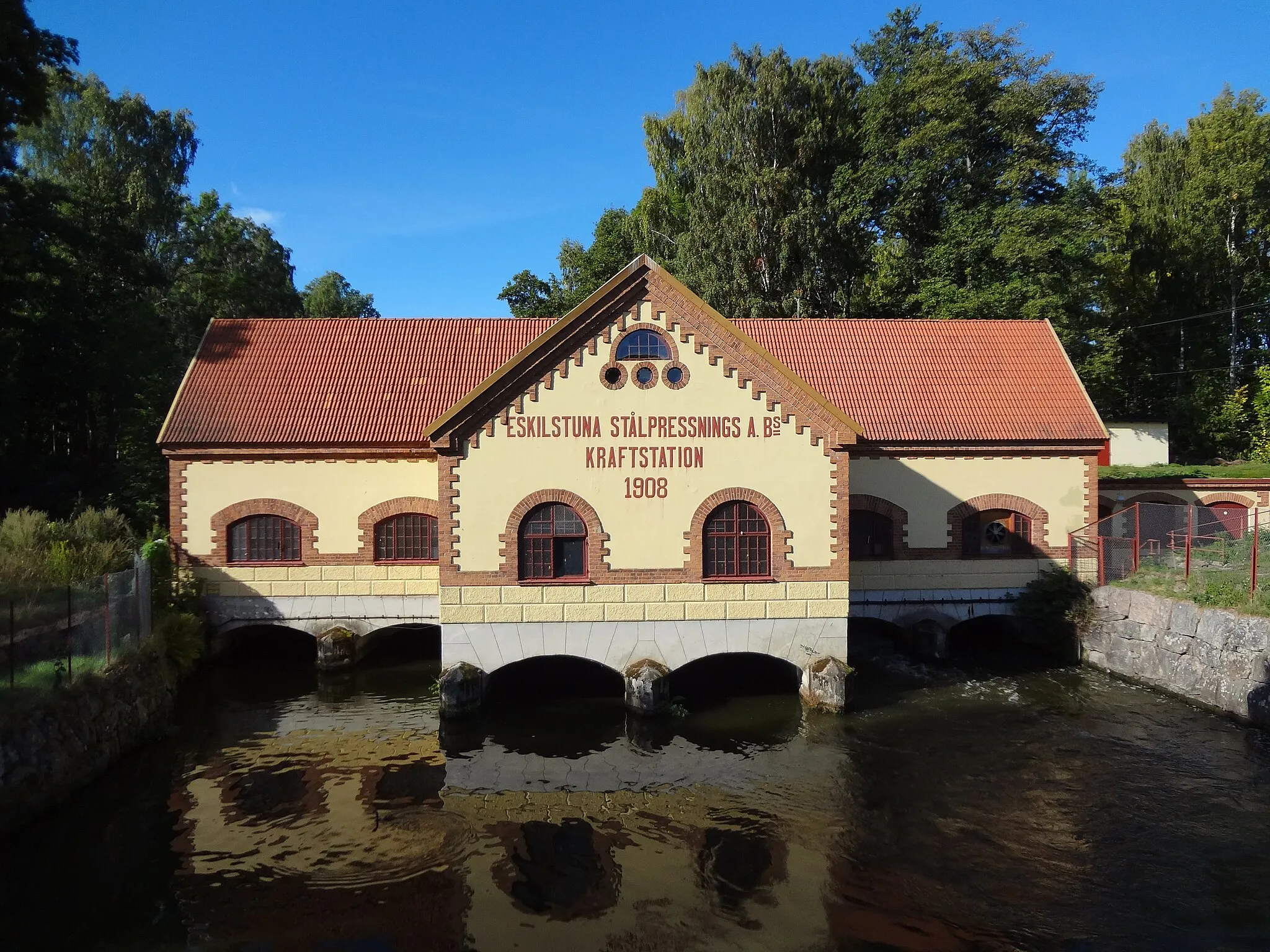 Photo showing: Kraftstationen i Eskilstunaån i Skogstorp.