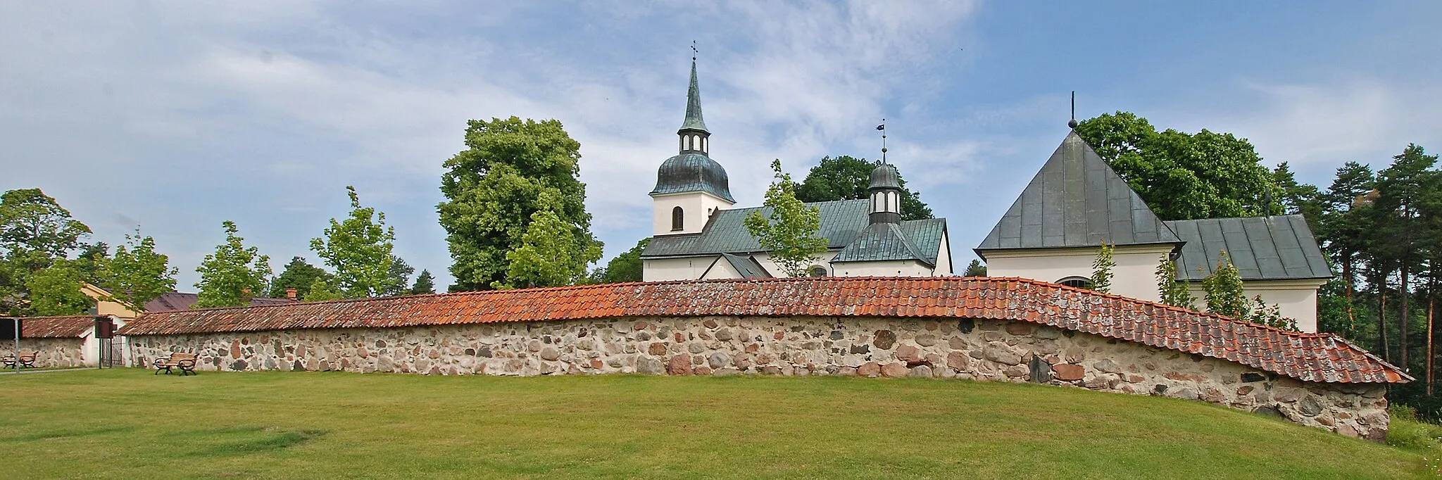 Photo showing: Husby-Rekarne kyrka