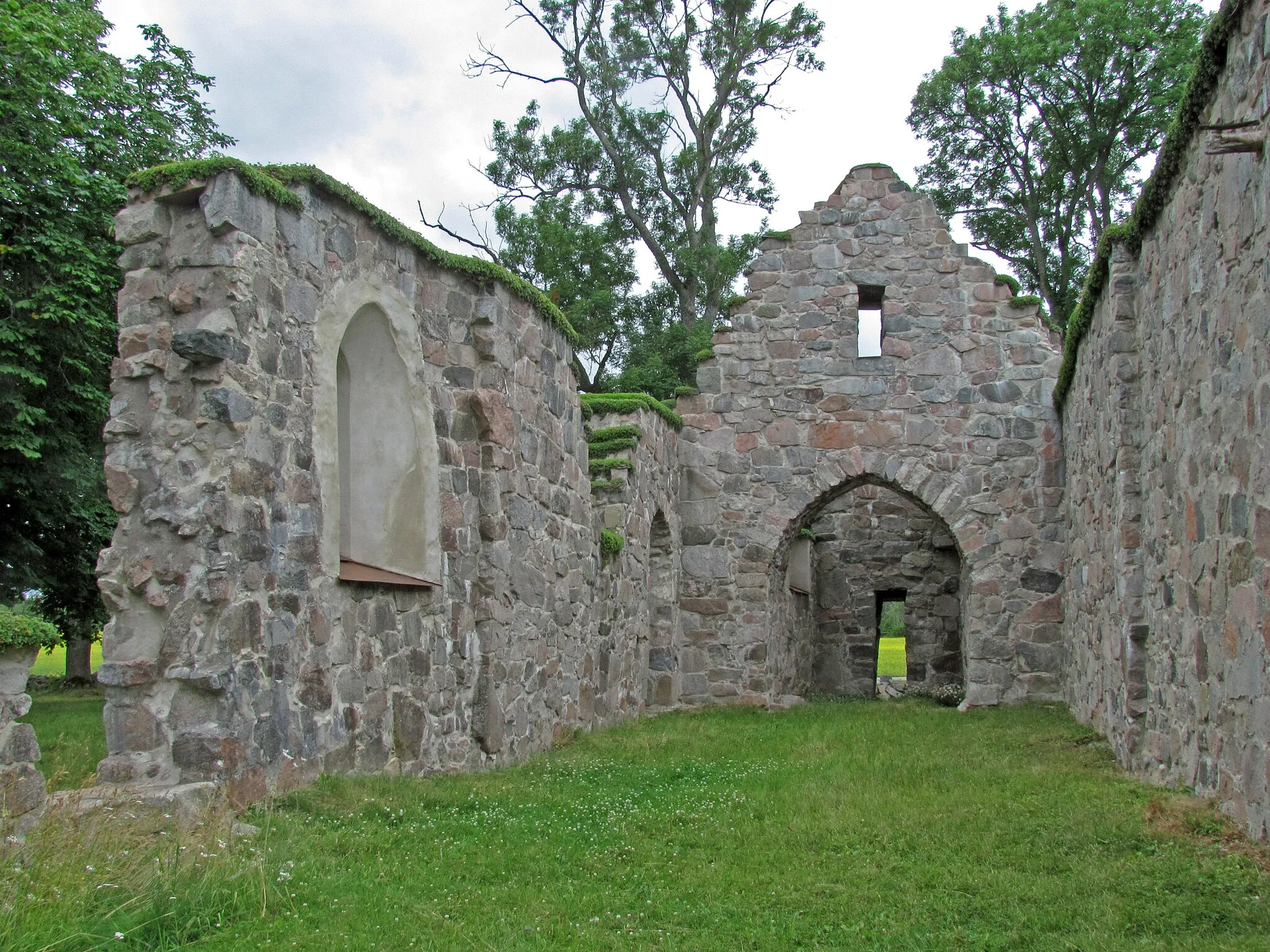 Photo showing: Stora Rytterne kyrkoruin