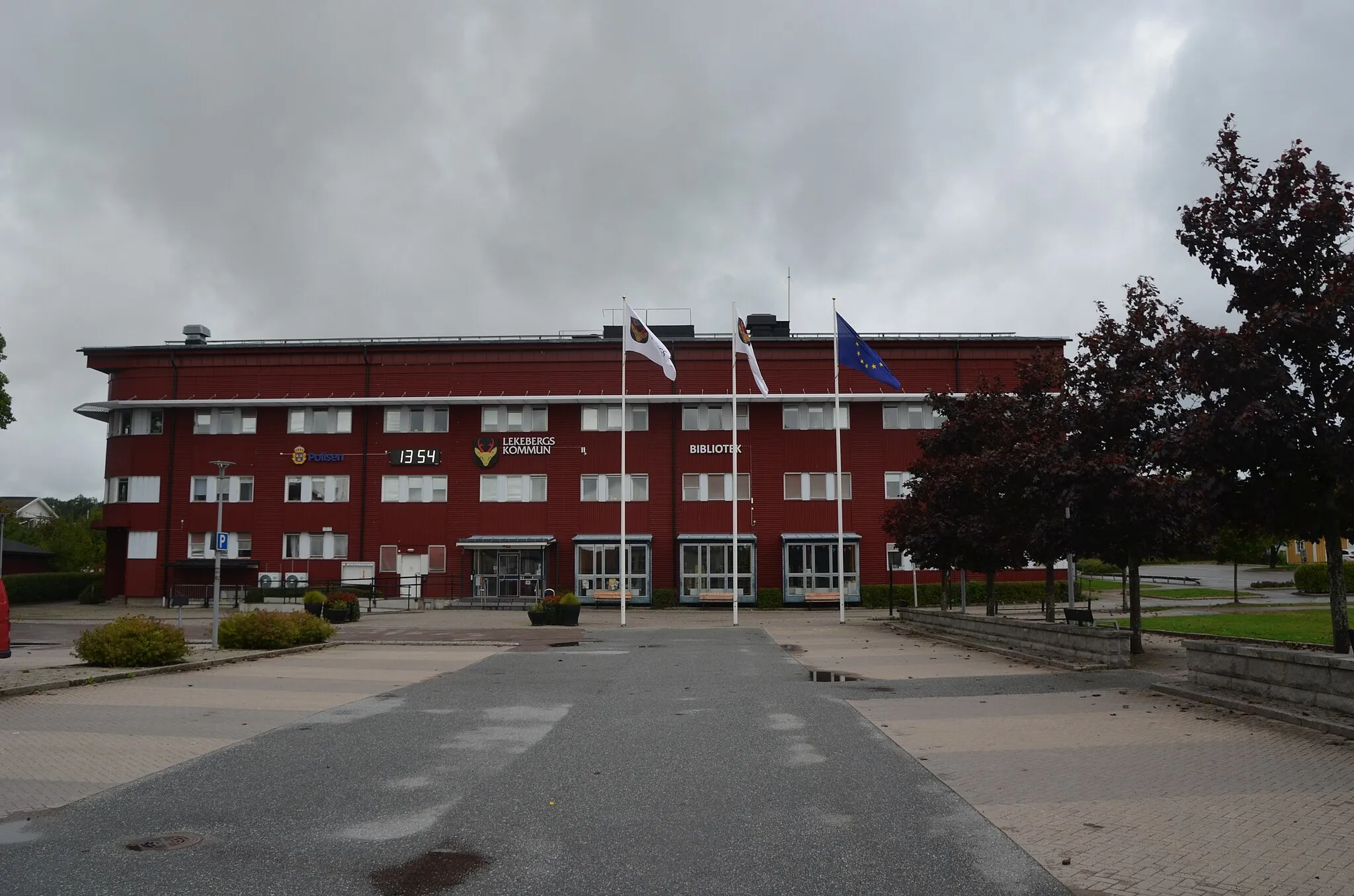 Photo showing: Town hall at Fjugesta in Lekeberg Municipality, Sweden