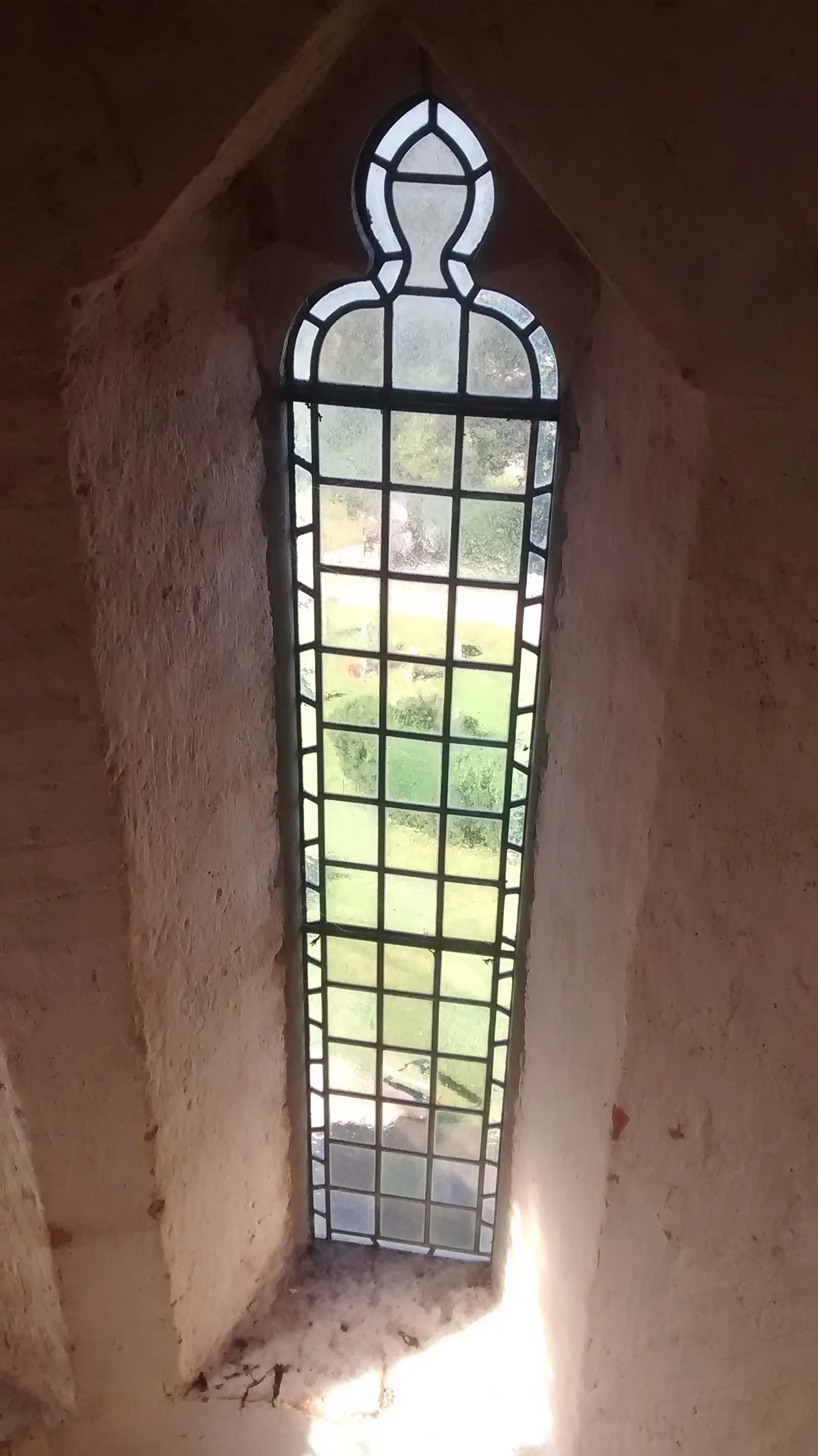 Photo showing: One window in the main tower.