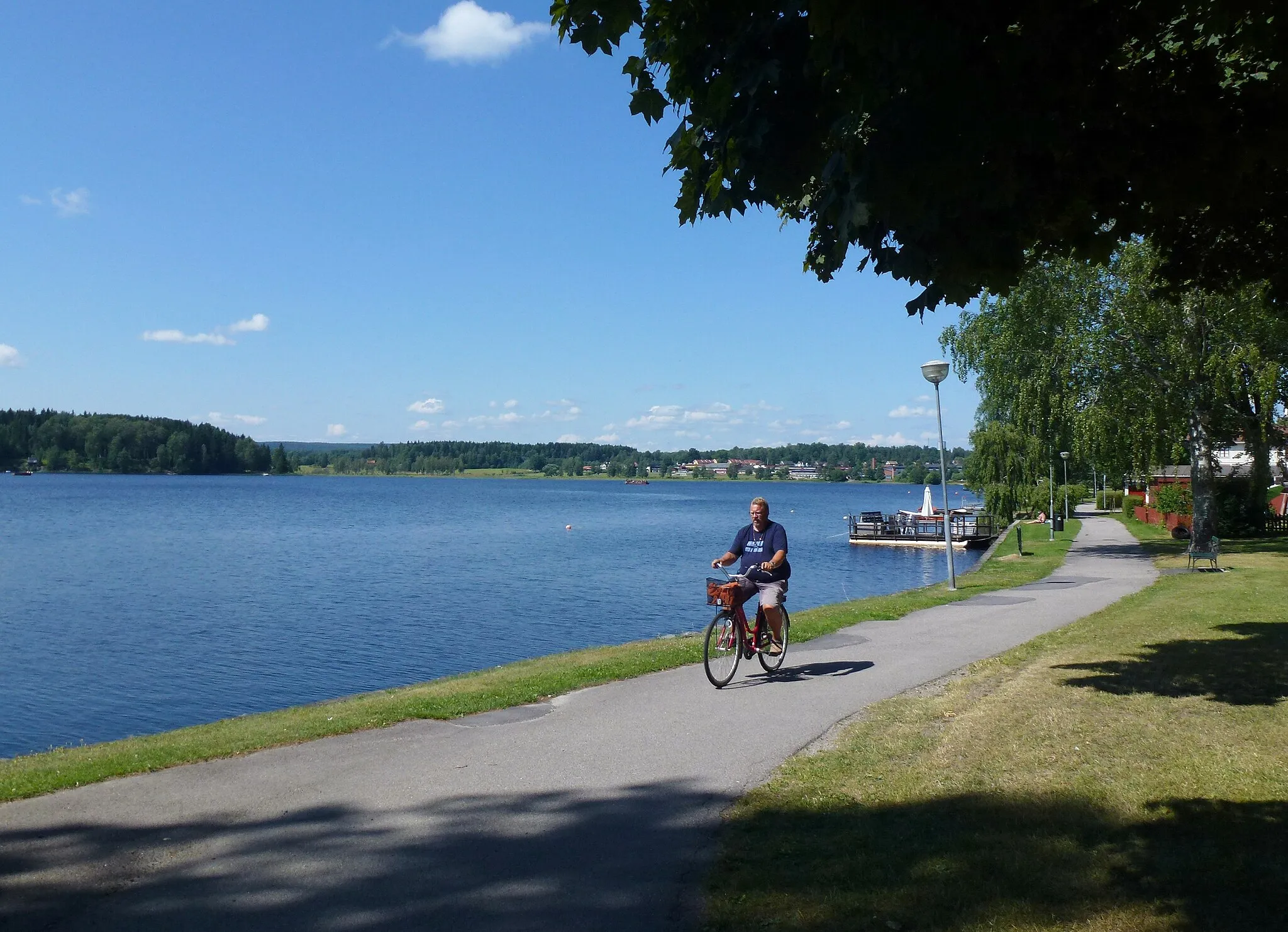 Photo showing: Lindesberg, strandpromenad