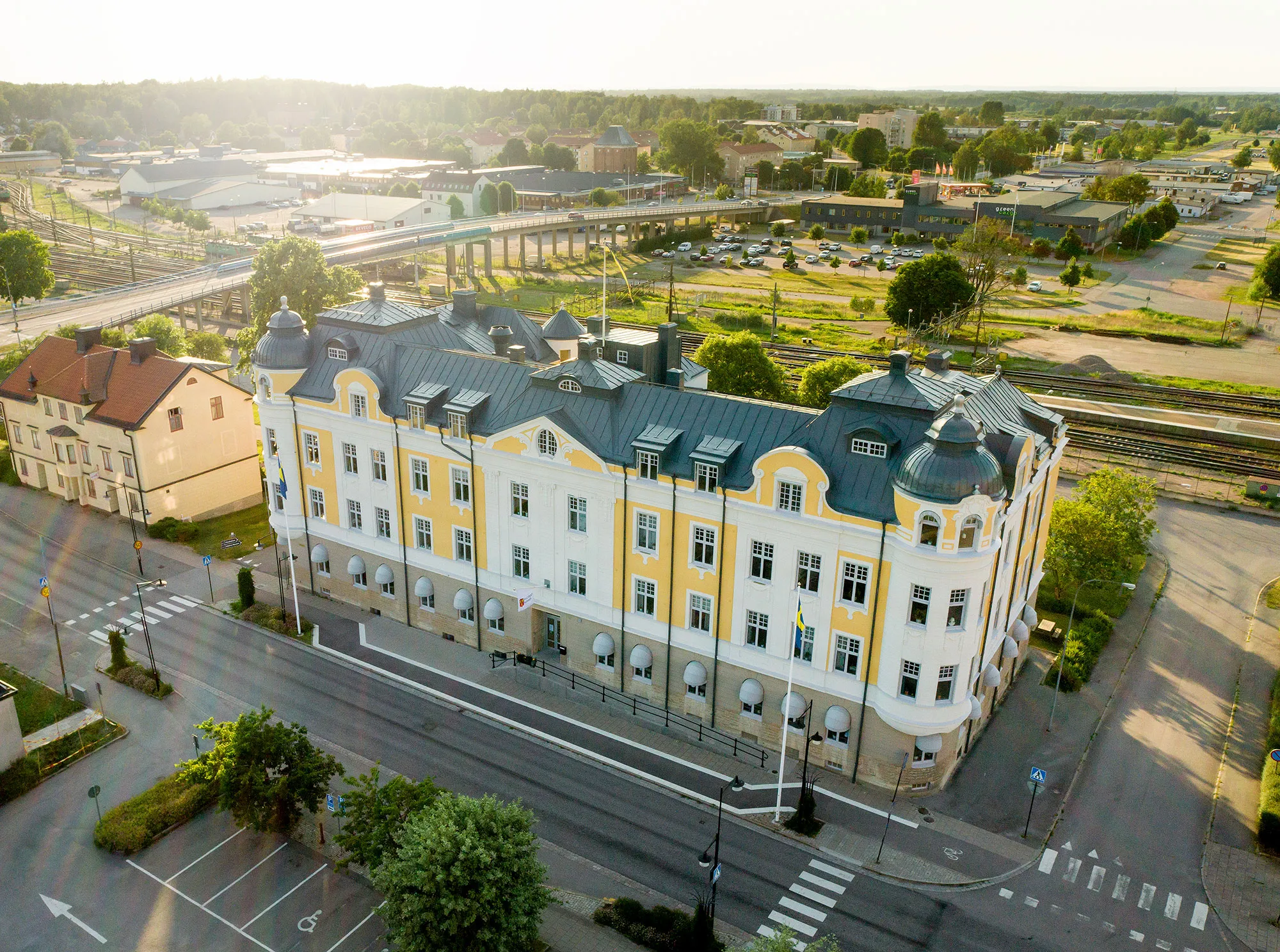 Photo showing: Kommunhuset i Hallsberg