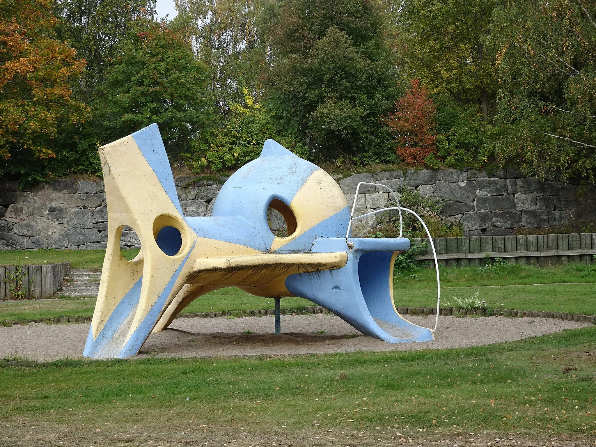 Photo showing: The park at the bath Lögarängsbadet in Västerås, Sweden