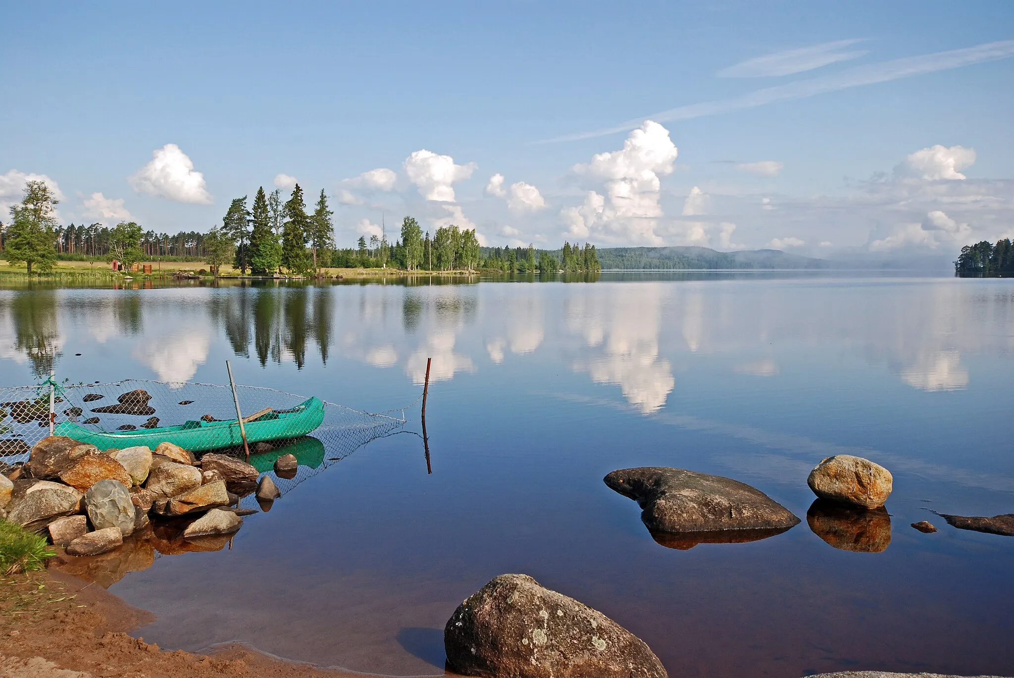 Photo showing: Lersjön i juli 2015, vy från södra stranden