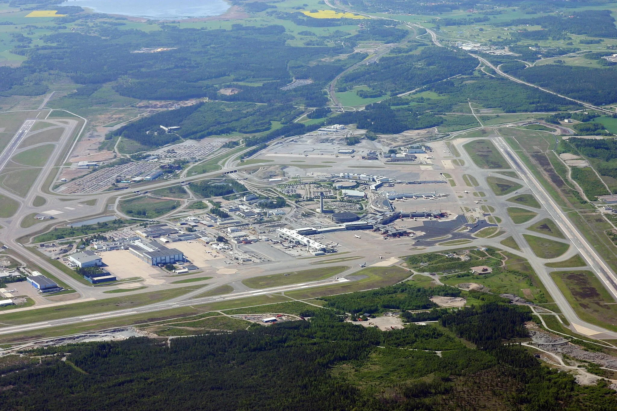 Photo showing: Overview of Stockholm Arlanda Airport from north