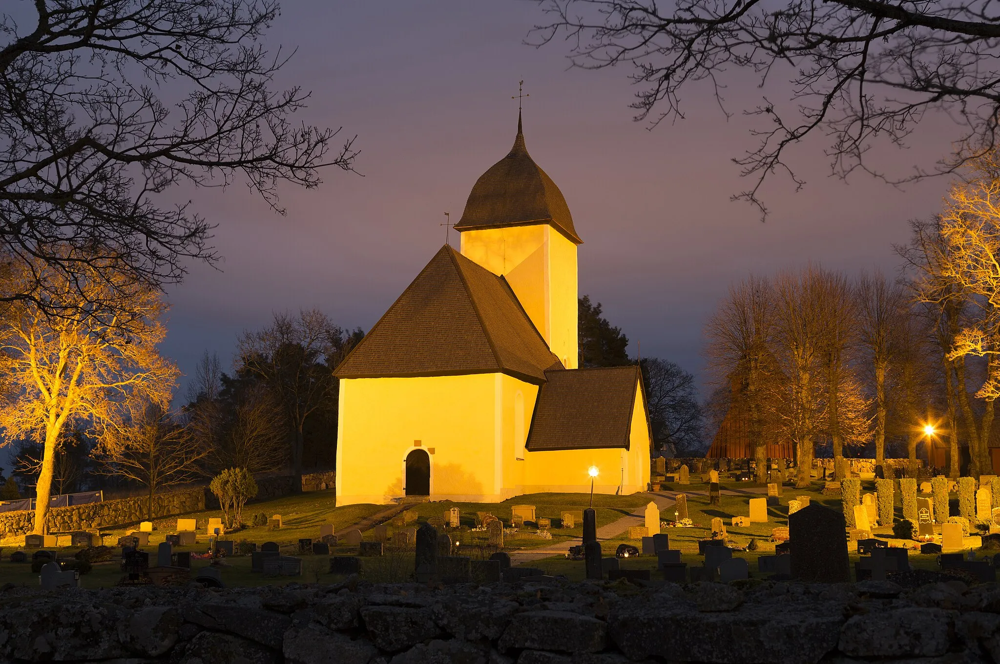 Photo showing: Husby Ärlinghundra Church in Märsta North of Stockholm