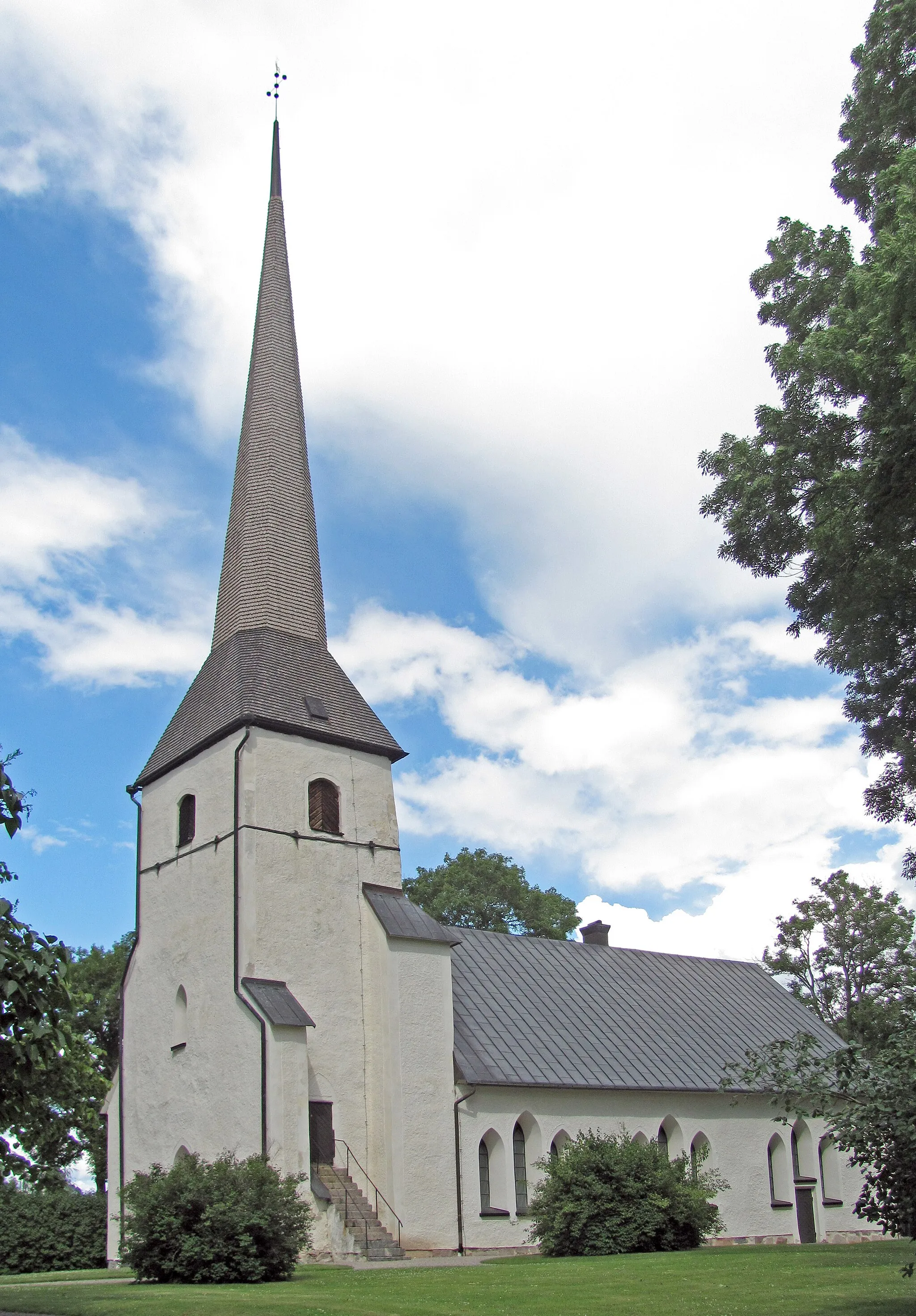 Photo showing: Medåkers kyrka från sydväst