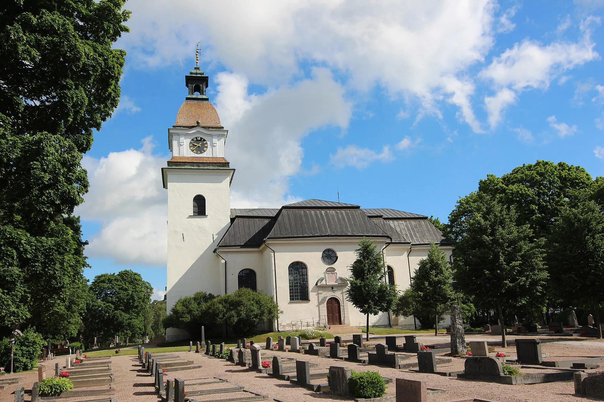 Photo showing: Götlunda kyrka, exteriör