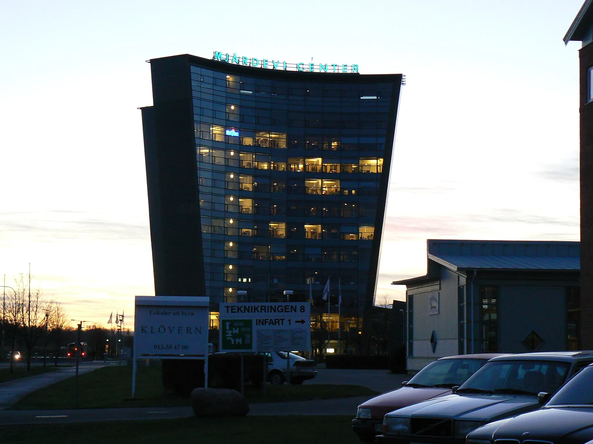 Photo showing: Mjärdevi Center, building in Mjärdevi SciencePark in Linköping, Sweden. Photo by Skvattram 2006-11-09