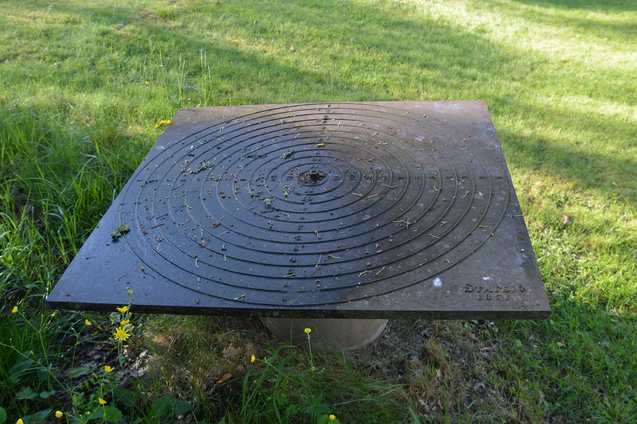 Photo showing: Target in cast iron, made by Stafsjö Bruk, Sweden, 1861