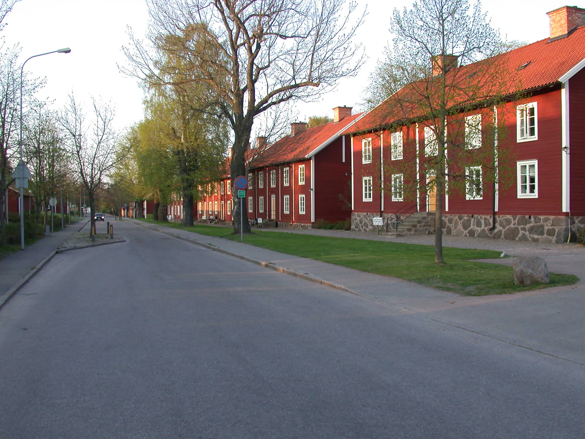 Photo showing: Old houses for workers employed by Motala Verkstad, Motala, Sweden. Photo by Riggwelter, May 10, 2006.