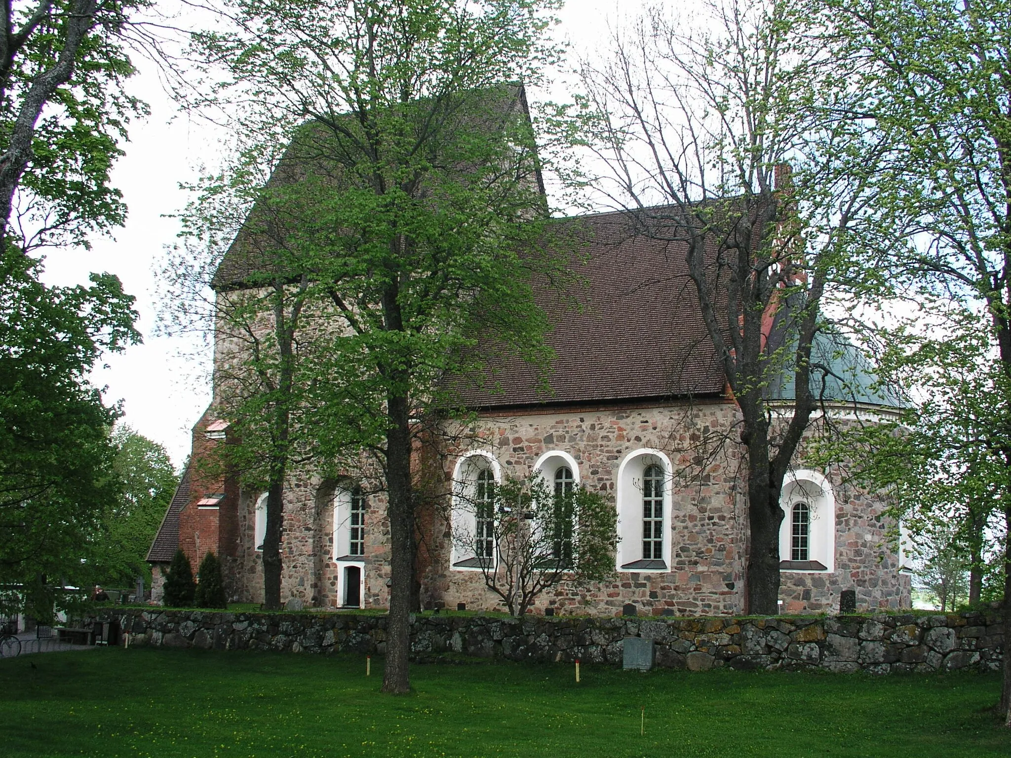 Photo showing: Gamla Uppsala kyrka, Diocese of Uppsala, Gamla Uppsala, Sweden. View.