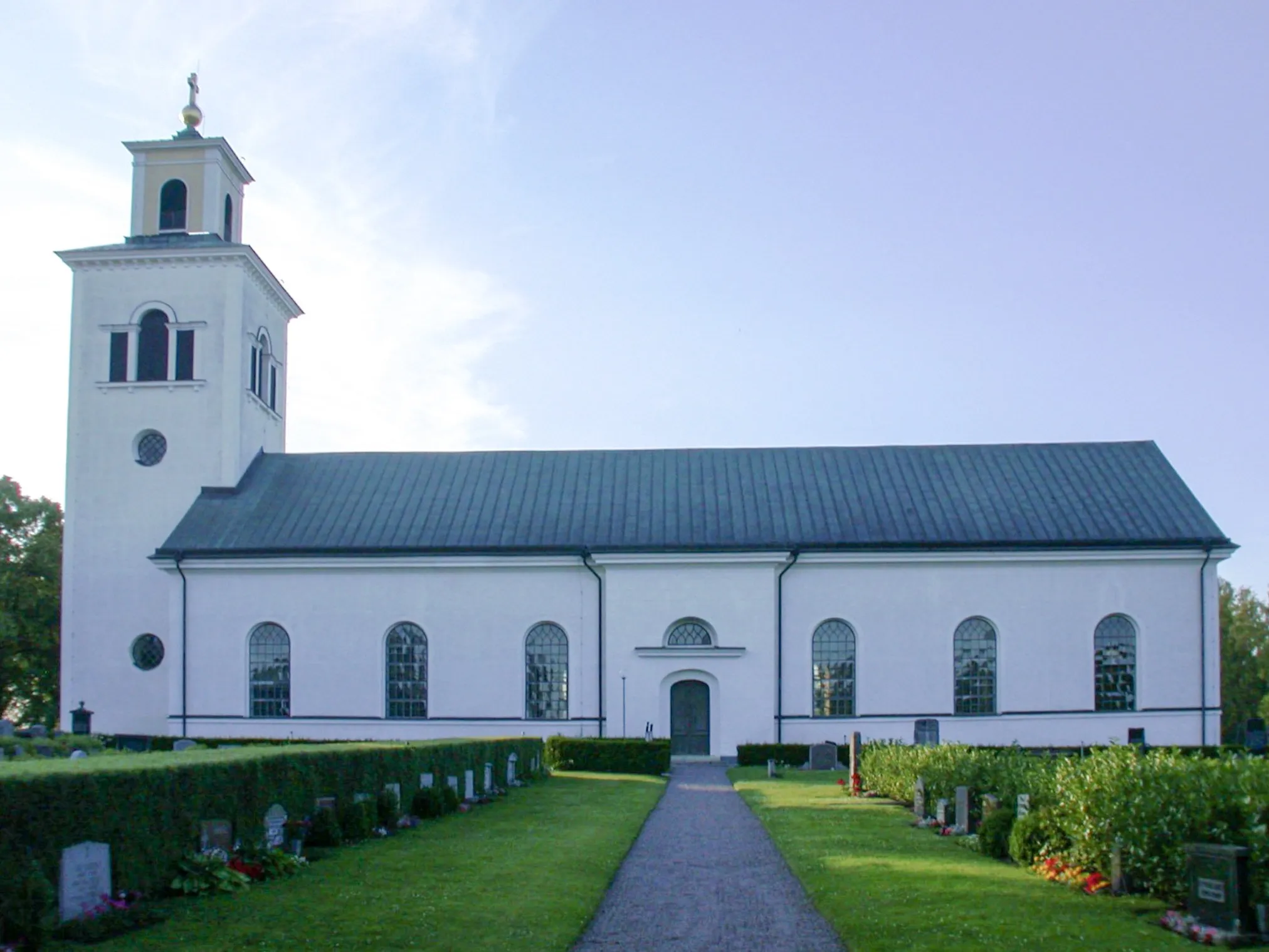 Photo showing: Klockrike church, Motala, Sweden. Photo by Riggwelter, July 12, 2006.