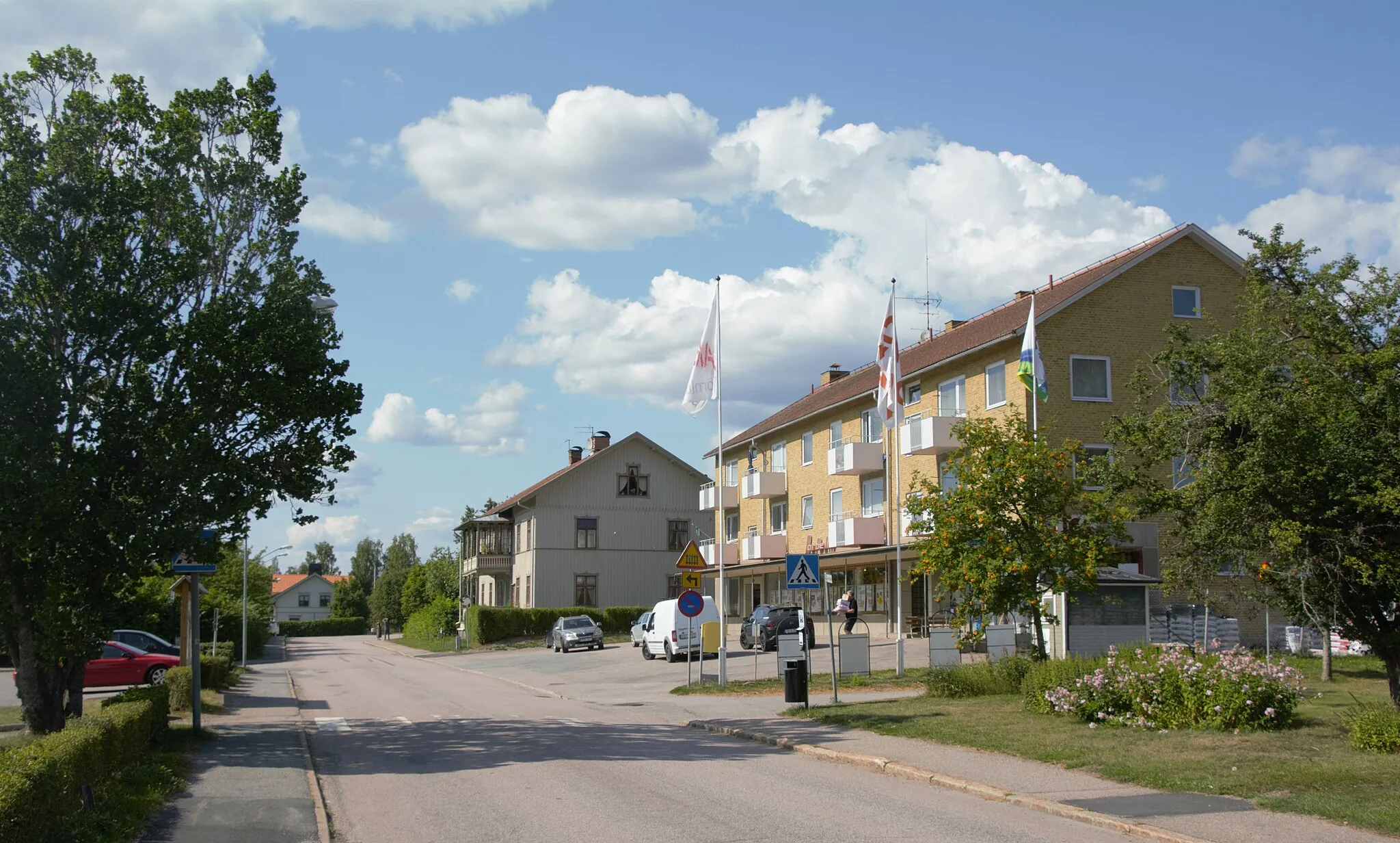 Photo showing: Stationsgatan at Björnlunda, Gnesta