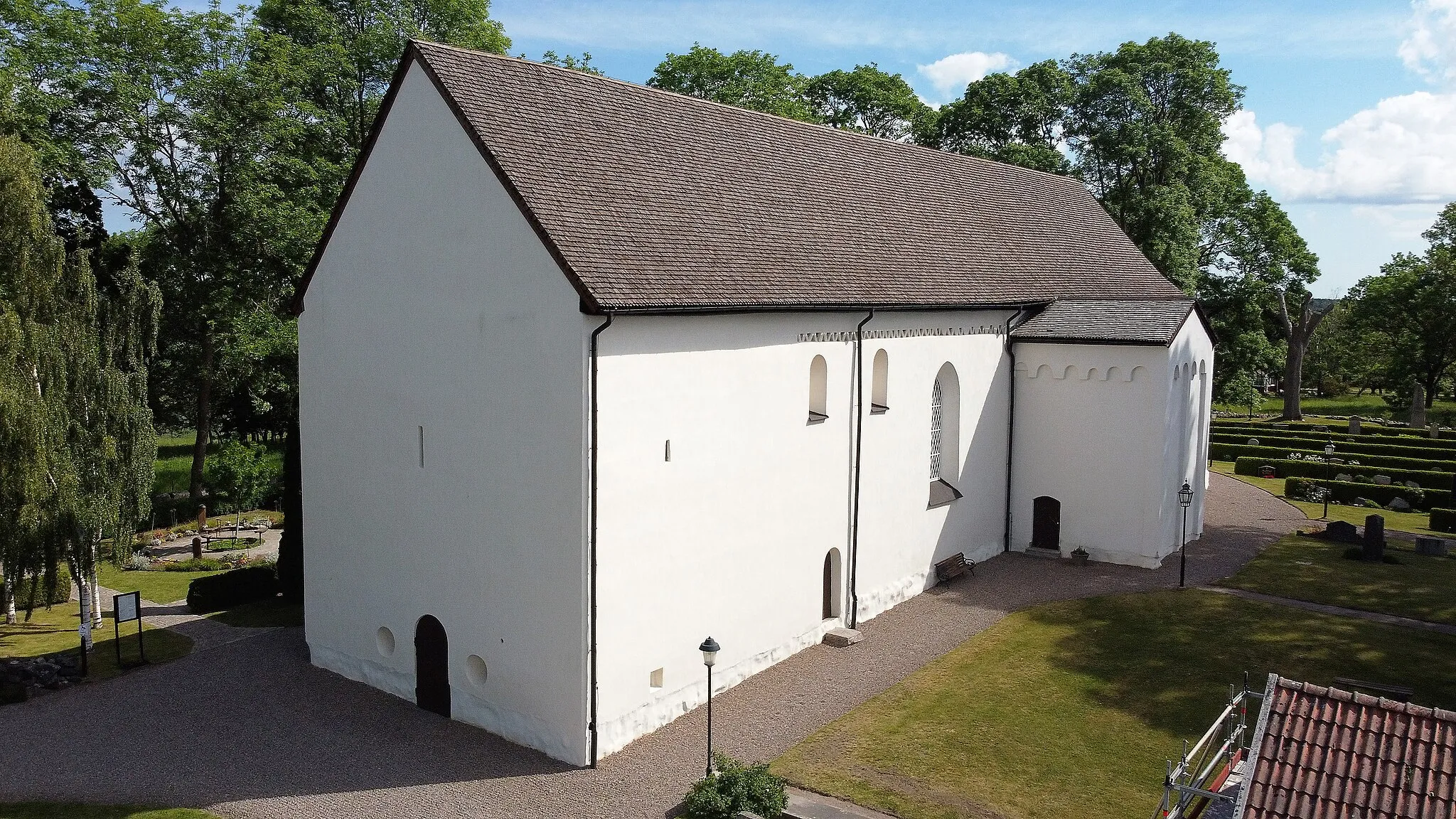 Photo showing: Drönarfoto över Askeby Kyrka.