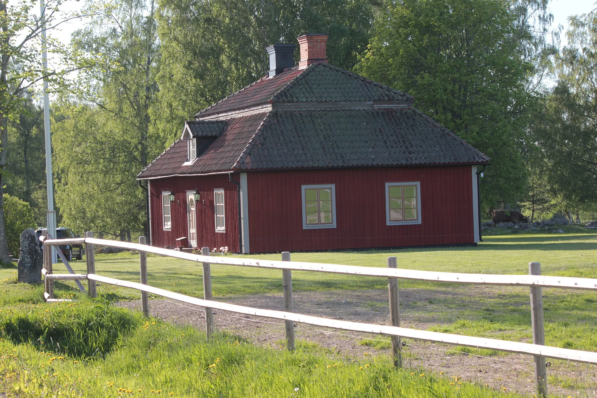 Photo showing: Hadeholm, Gävle kommun. Foto uppladdat som en del i Bergslagssafarin 26 maj 2012.