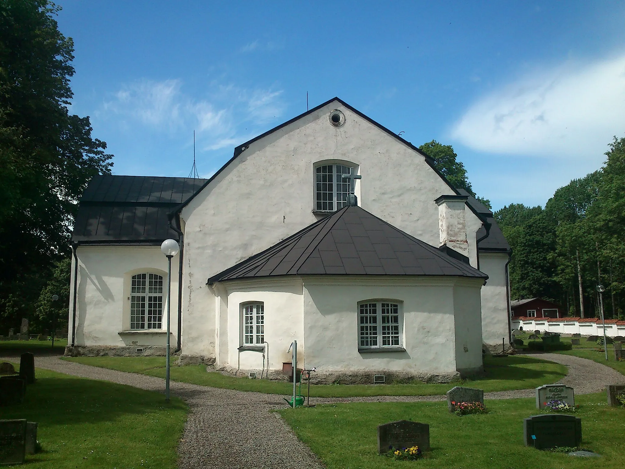 Photo showing: Östra Vingåkers kyrka, exteriör från öster