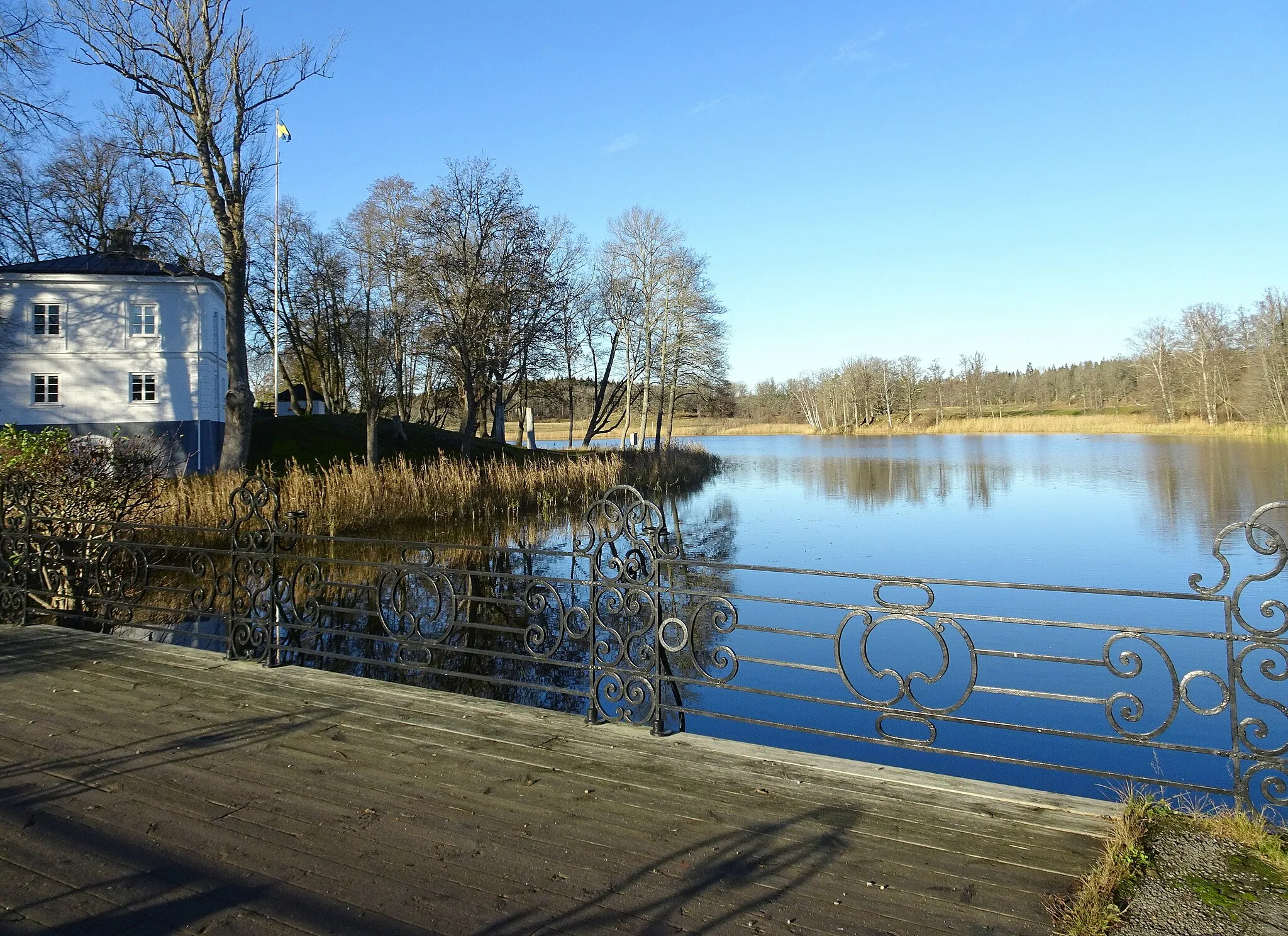 Photo showing: Yxtaholm, Yxtasjön