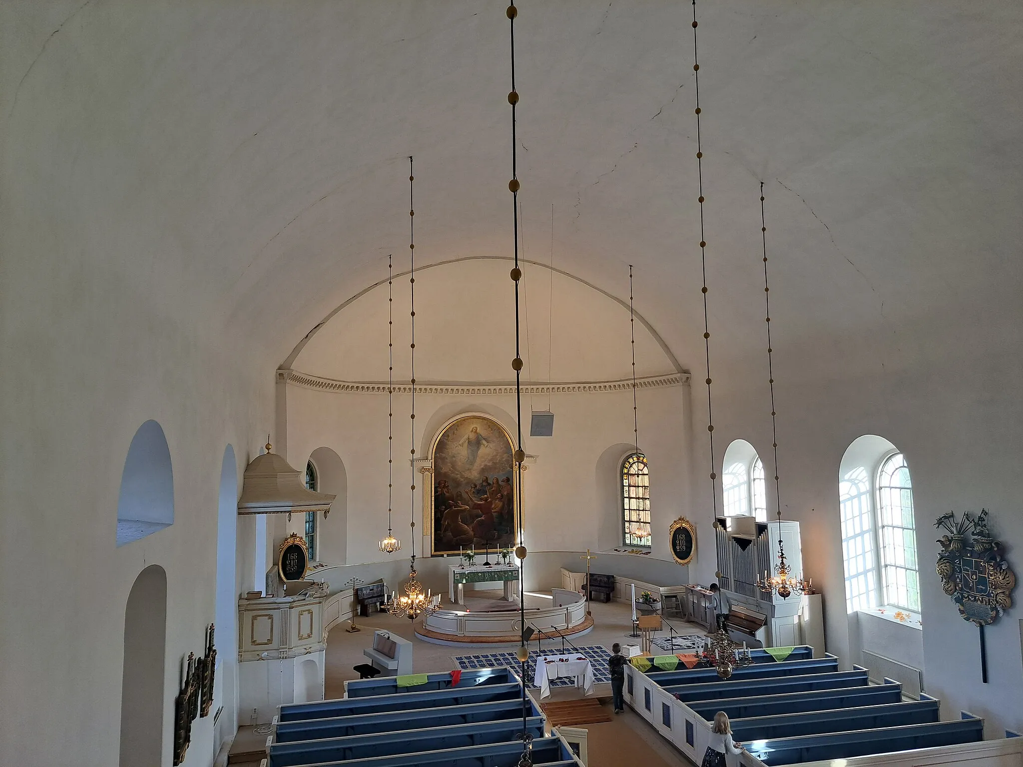 Photo showing: Interiören i Västra Hargs kyrka.