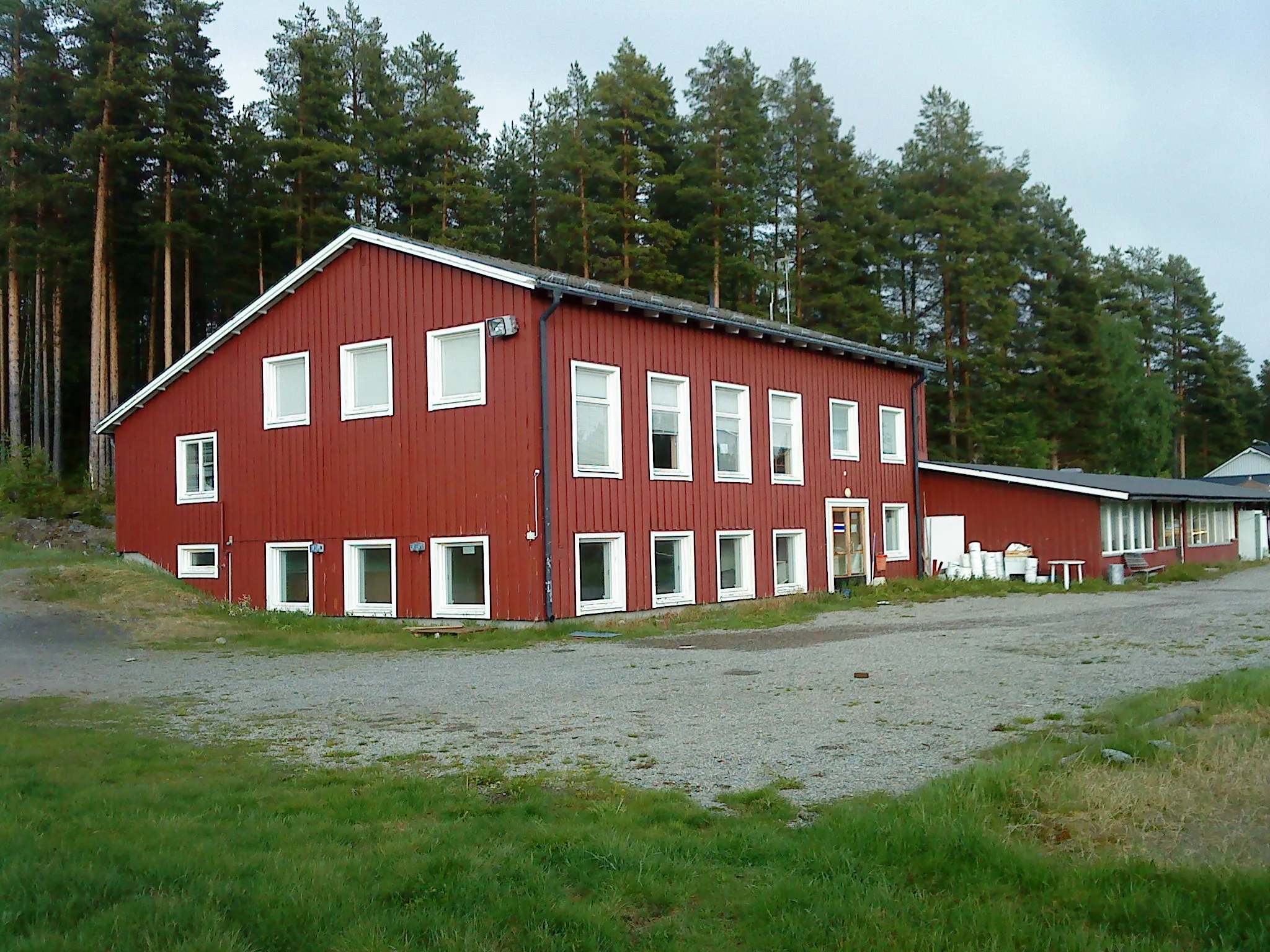 Photo showing: The school in Renström, Västerbotten. By B. Mathson. Nowadays a motel for professional berry pickers.